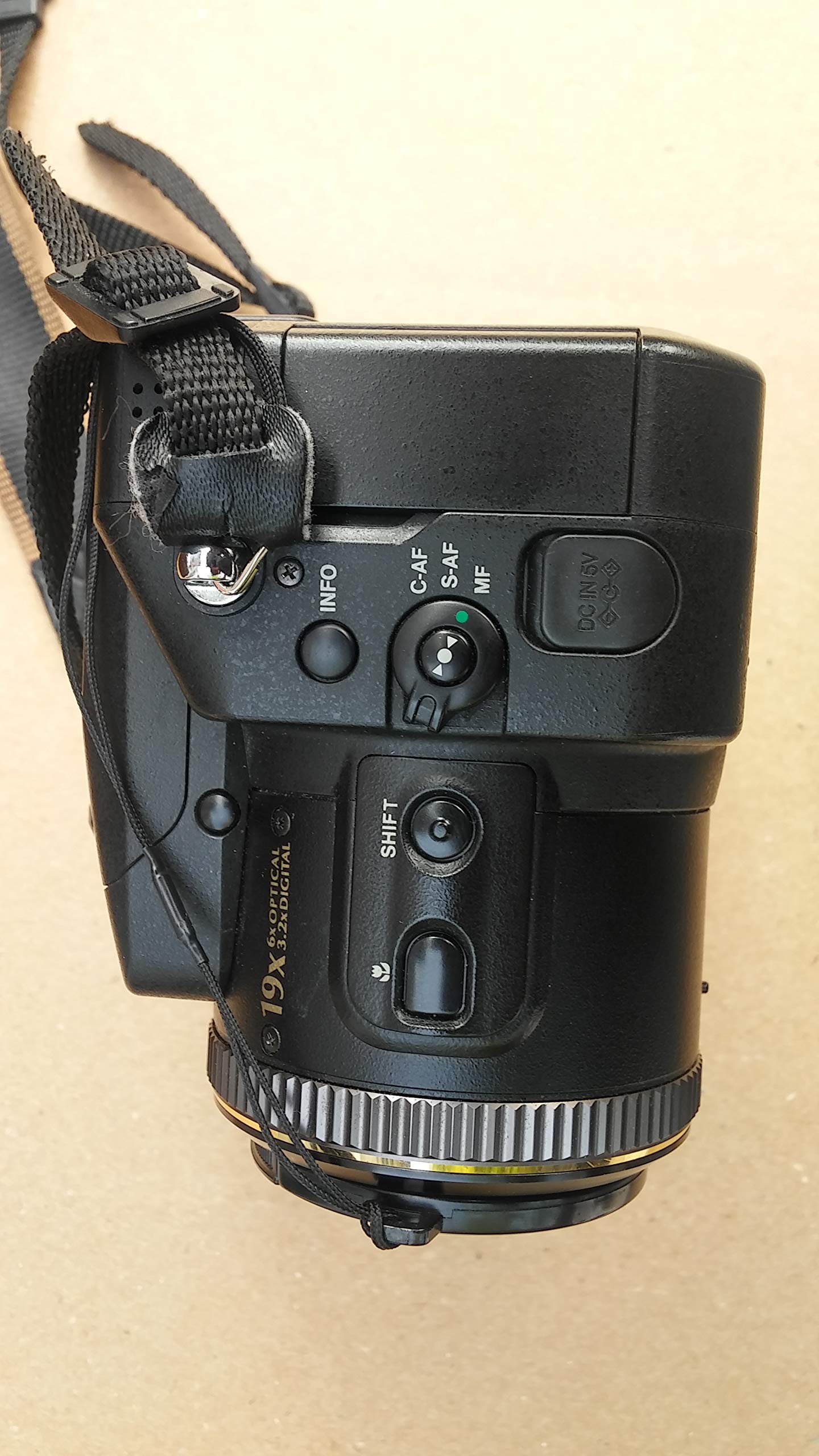 Fujifilm Câmera digital FinePix S7000 de 6,3 MP com zoom óptico de