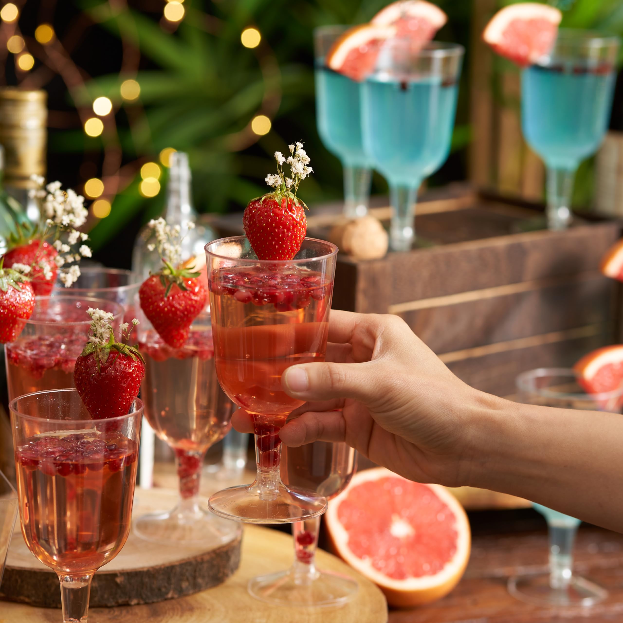 MATANA 96 Verres à Vin en Plastique, Transparent (180ml) - Verres Solides et Réutilisables pour Cocktails, Desserts - Coupes à Vin pour Fêtes, Mariages, Anniversaires, Noël