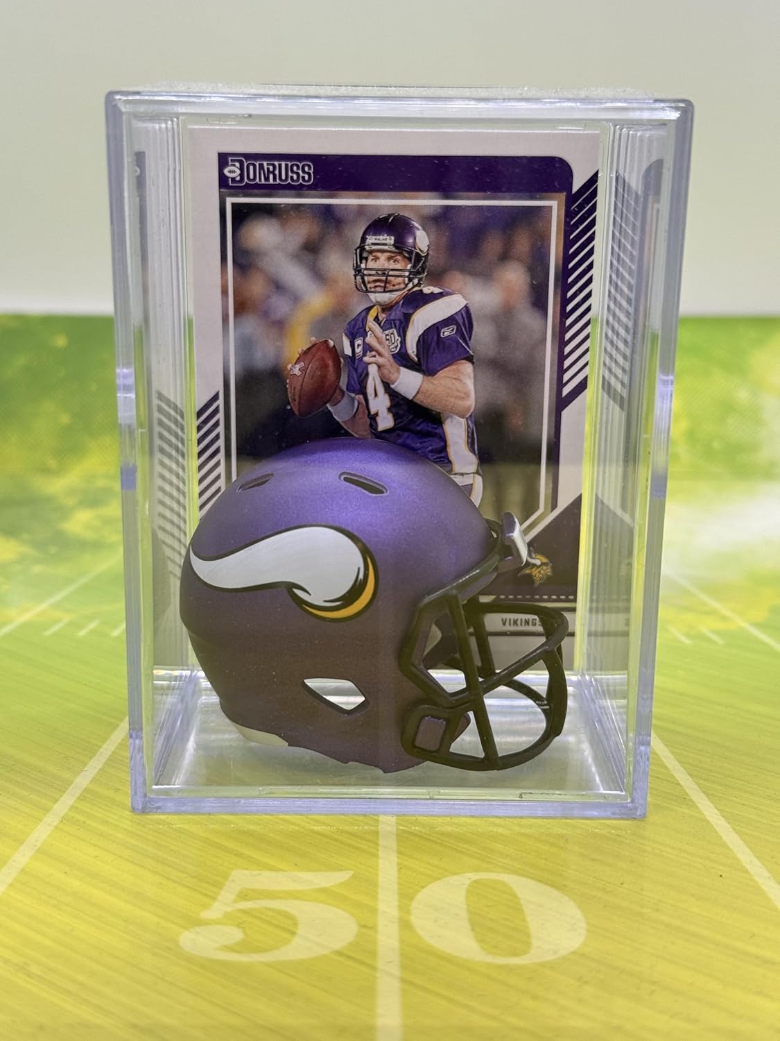 Minnesota Vikings NFL Helmet Shadowbox w/Brett Favre card