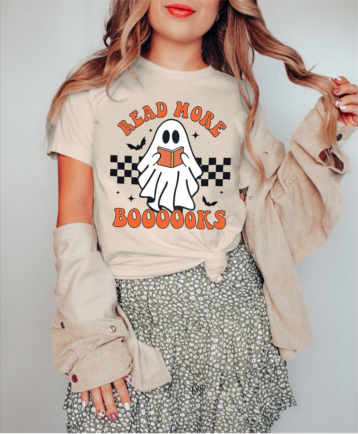 Halloween Teacher Shirts for Women Groovy Read More Books Ghost T-Shirt Short Sleeve Halloween Party Tee Tops - Image 4