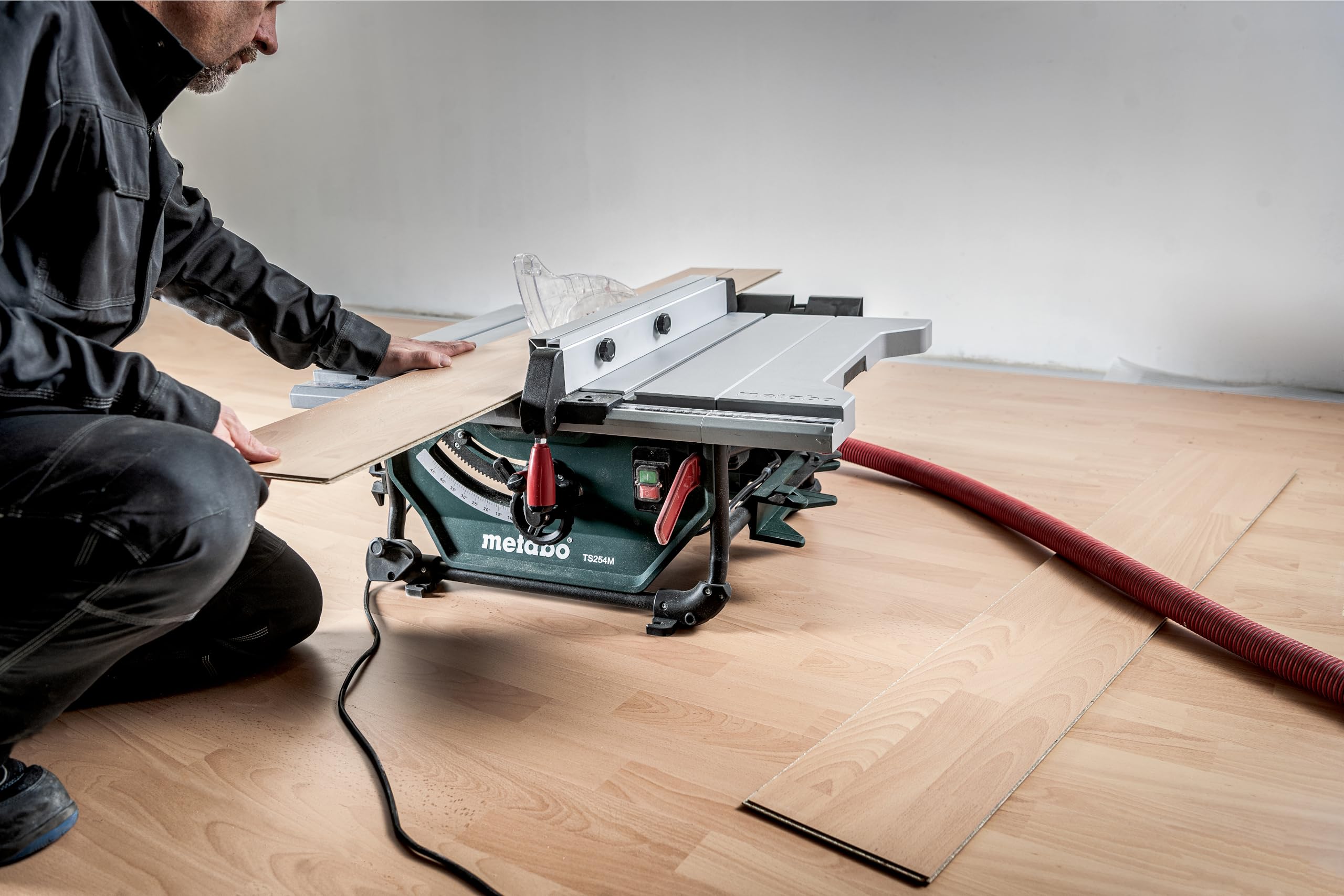 metabo Tischkreissäge TS 254 M, Mobile Kreissäge mit Ø 254 mm Sägeblatt | Kompakte Montagesäge mit 1500 W, Parallelanschlag, Winkelanschlag, Schiebestock, Tischverbreiterung und Sanftanlauf