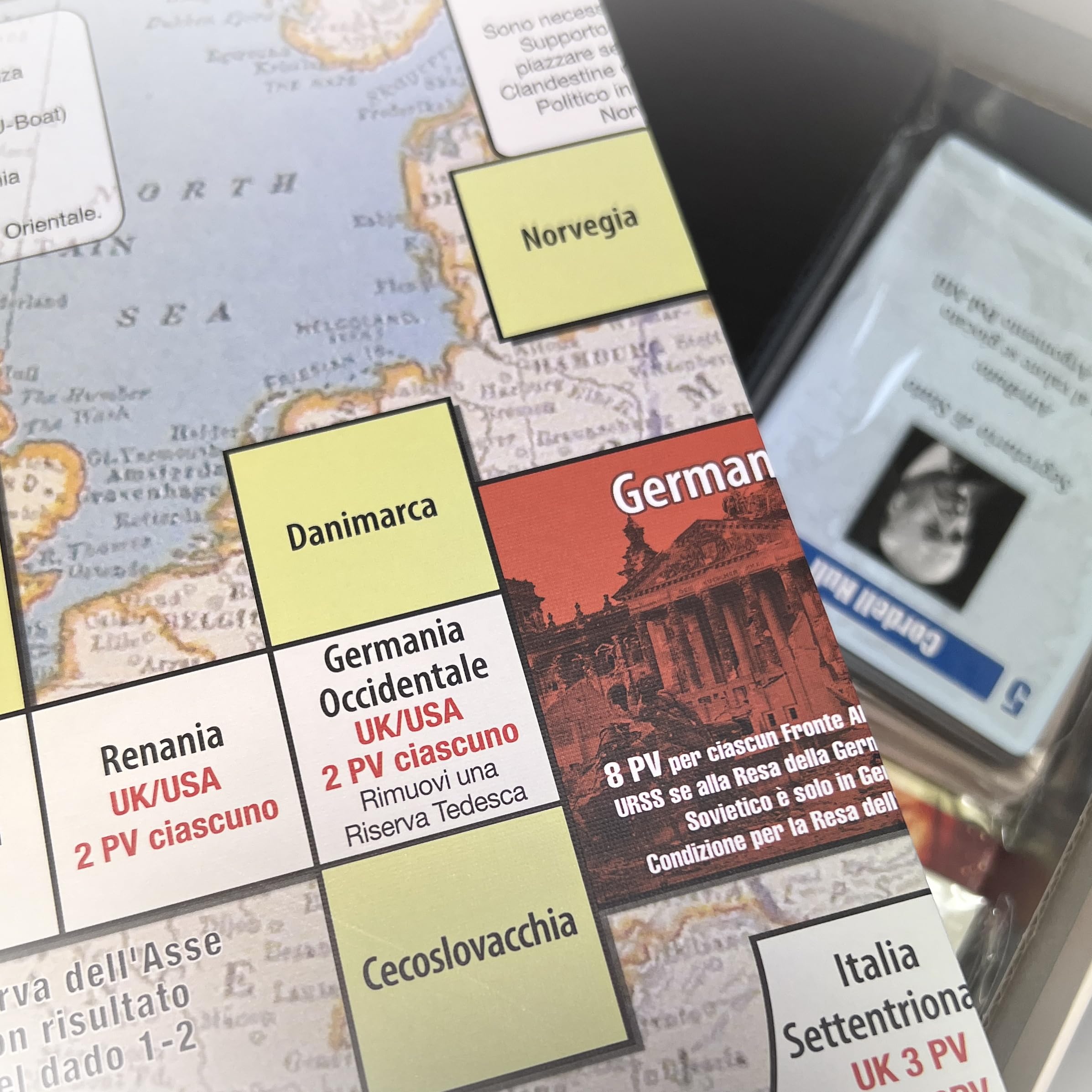 Asmodee - Churchill, Gioco da Tavolo di Strategia, 1-3 Giocatori, 14+ Anni, Edizione in Italiano