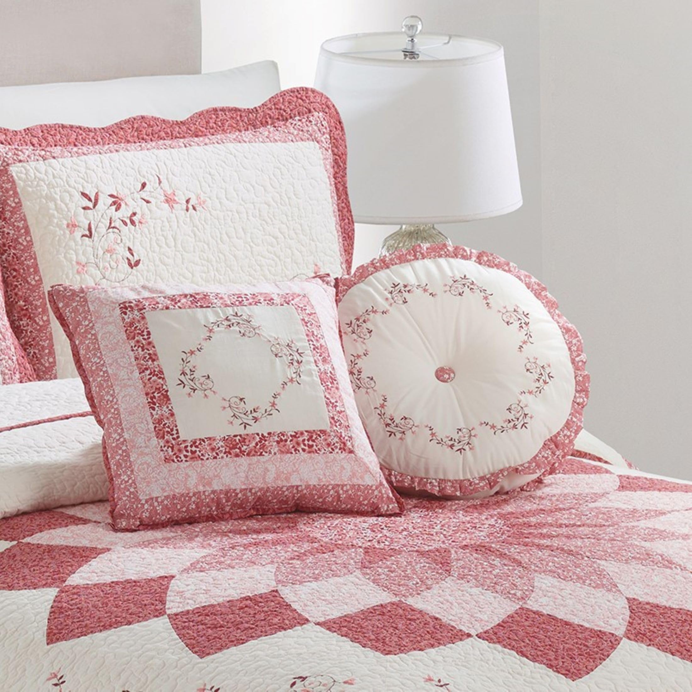 MODERN HEIRLOOM Caroline Bedspread, Square Pillow, Red