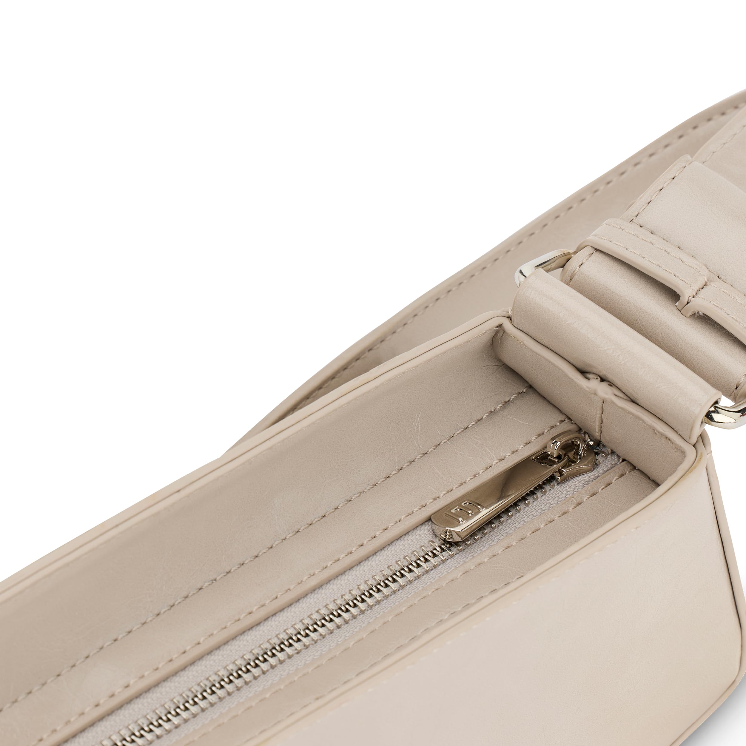 Expatrié Handtasche Damen - Georgia - Asymetrische Schultertasche aus Kunstleder für Tag & Nacht - Y2K Vintage Ledertasche Klein - Breiter Schultergurt