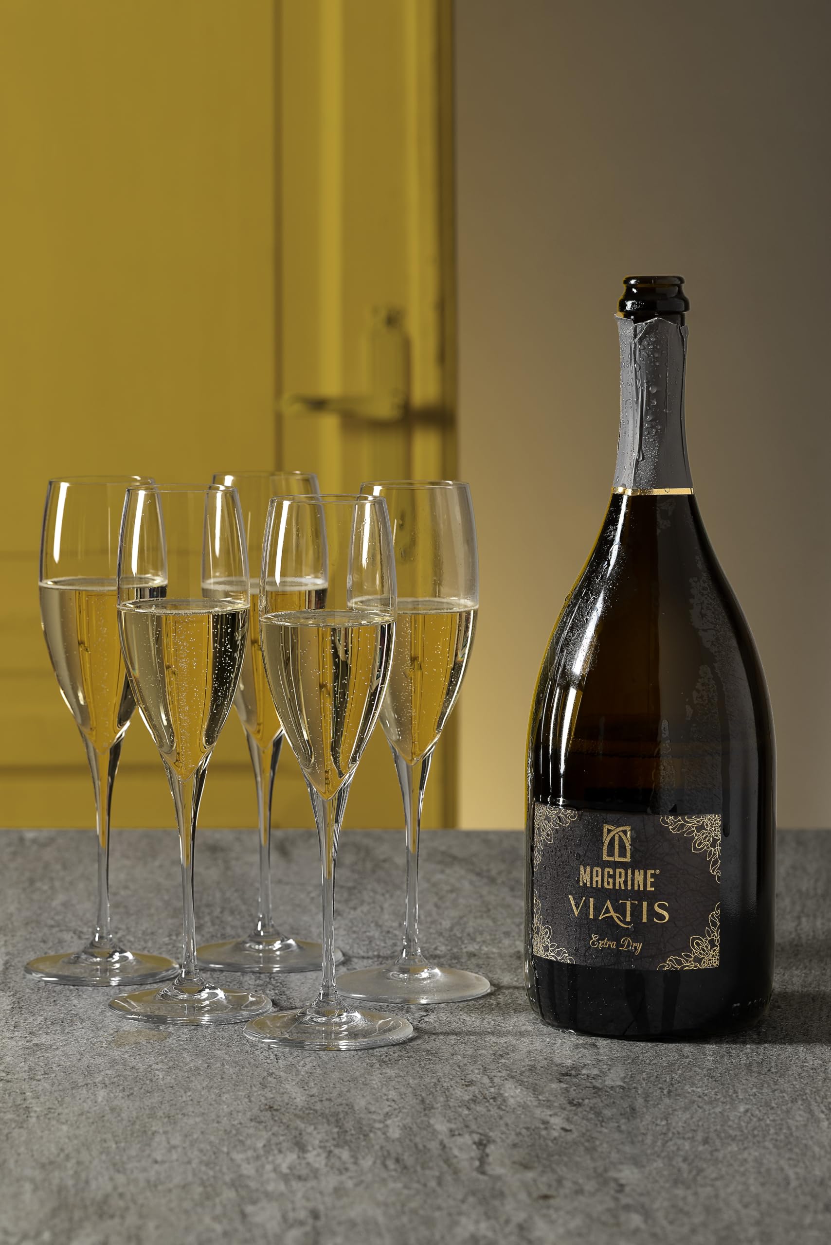 Magrine | Viatis Prosecco DOC Treviso "Millesimato" Extra Dry Vino Spumante Italiano Metodo Martinotti con Uve 100% Glera Selezionate e Vendemmiate a Mano 1 Magnum da 1500 mL