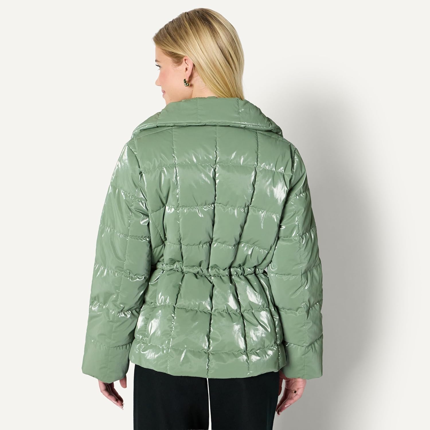Amazon Essentials Women's Oversized-Fit Square Quilted Puffer Jacket with Adjustable Waist - Image 3