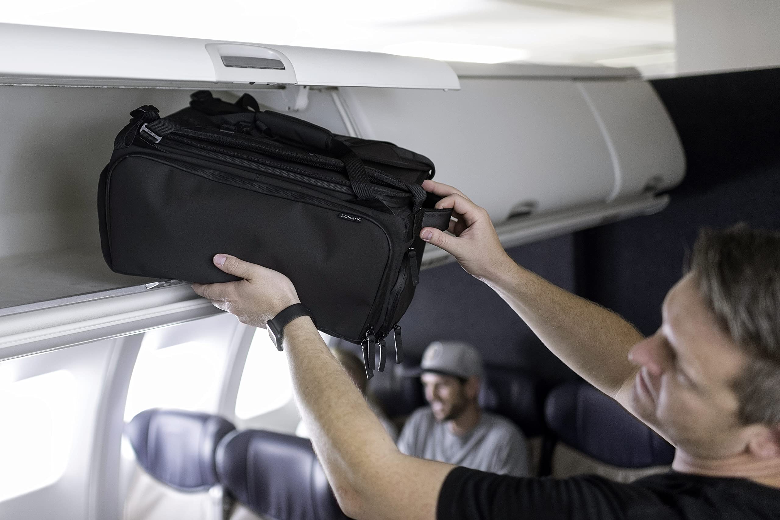Gomatic 30 L Sac à Dos de Voyage | Bagage à Main | Sac de Transport | Daypack | Pour Ordinateur Portable | Robuste, Durable et Imperméable