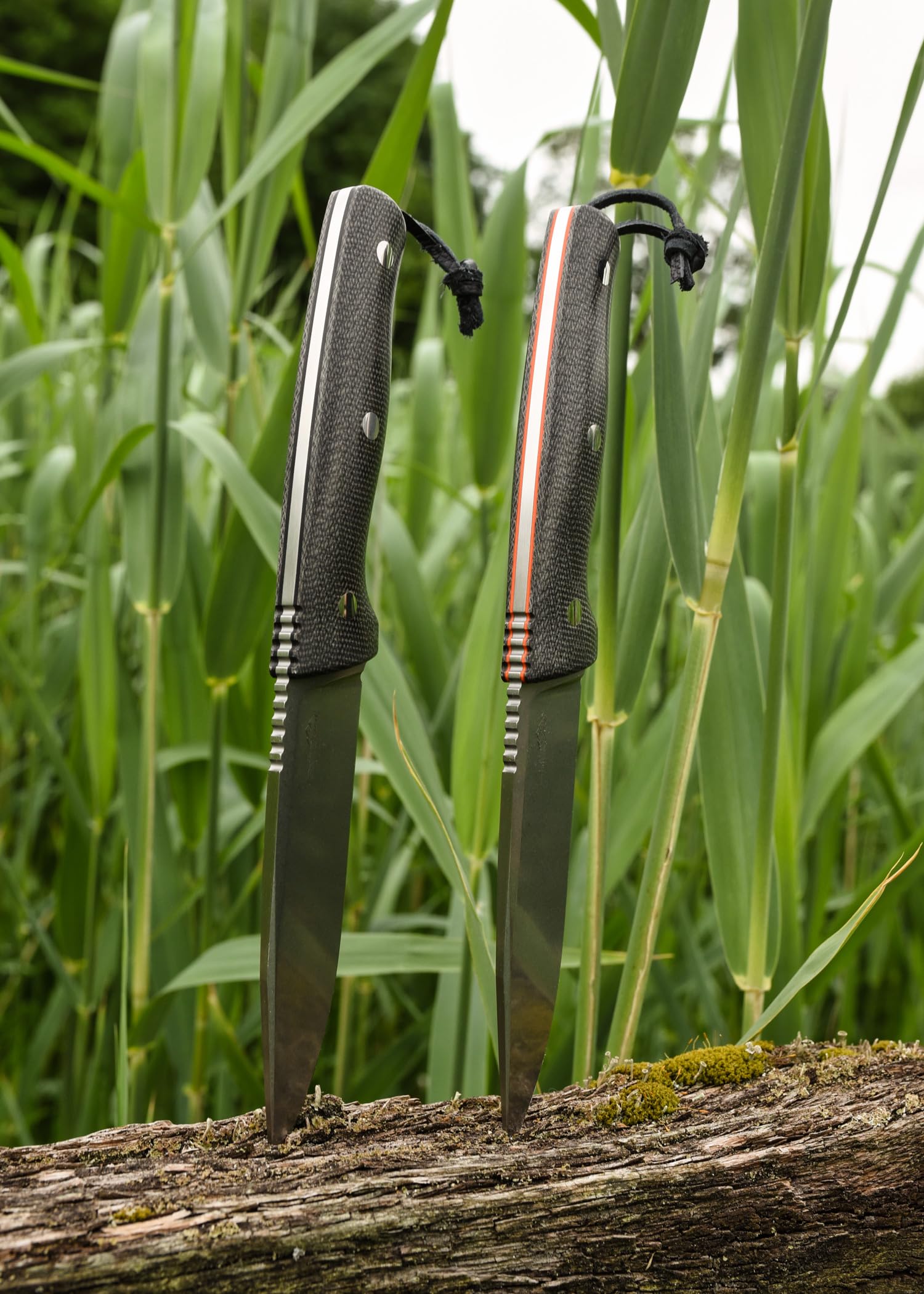 SCHNITZEL KVIN - Outdoormesser mit Kydex - Scheide, Braun/Orange | Dangler - Tragesystem - §42A konform - Bushcraft-, Outdoor-, Freizeit-Messer für Erwachsene, Wandern, Schnitzen