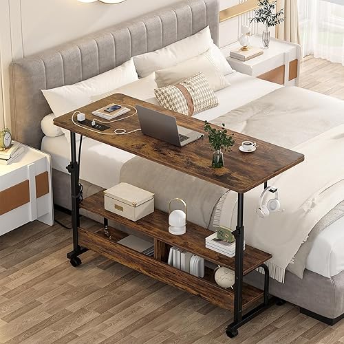 Escritorio de pie ajustable en altura con tomas de corriente, escritorio de pie manual de 47 pulgadas con estantes de almacenamiento, pequeño