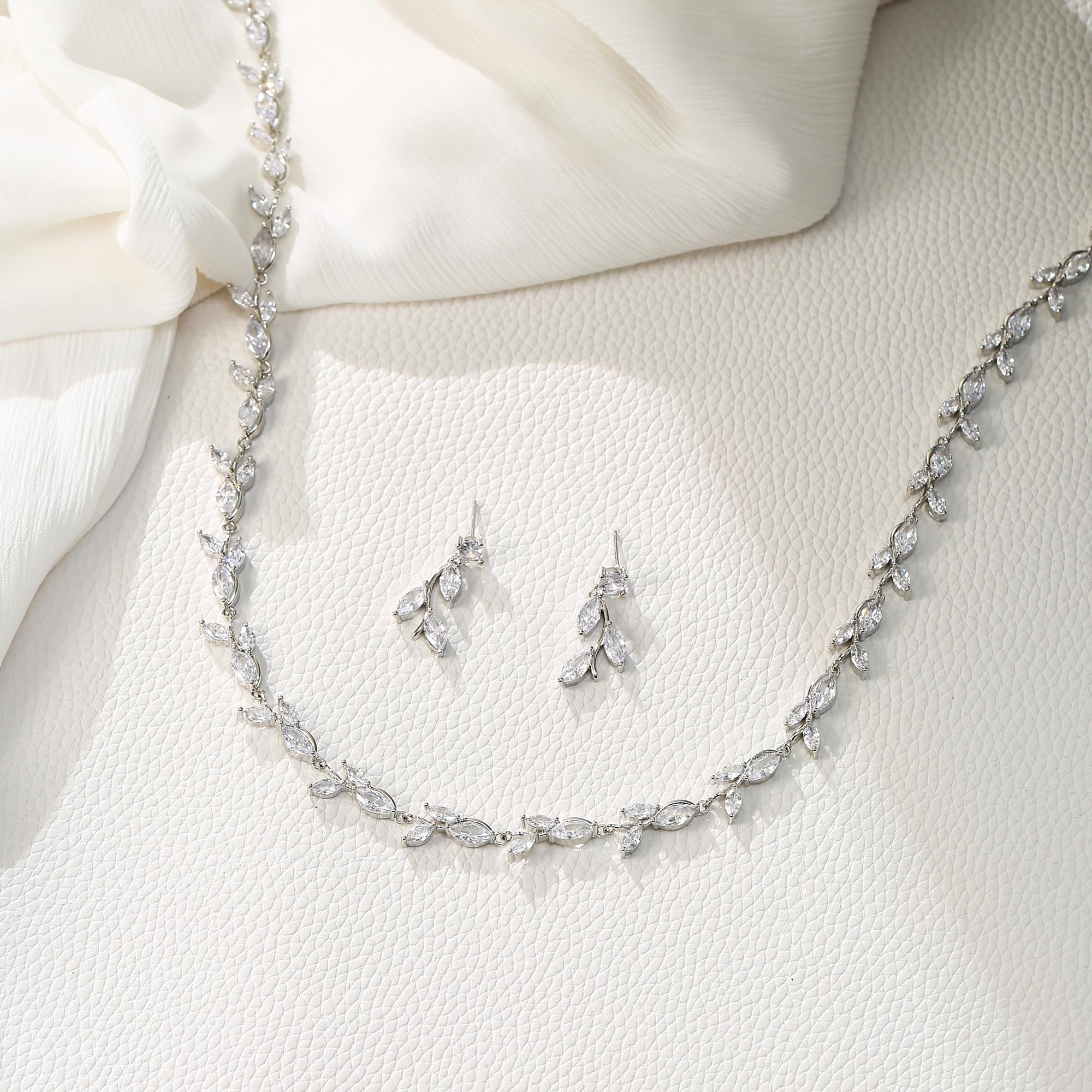 Juegos de Joyas de Mujer Circonio Cúbico Flor Hoja Collar y Pendientes Conjunto para Mujeres, Boda Joyería de Novia Set, Bisutería