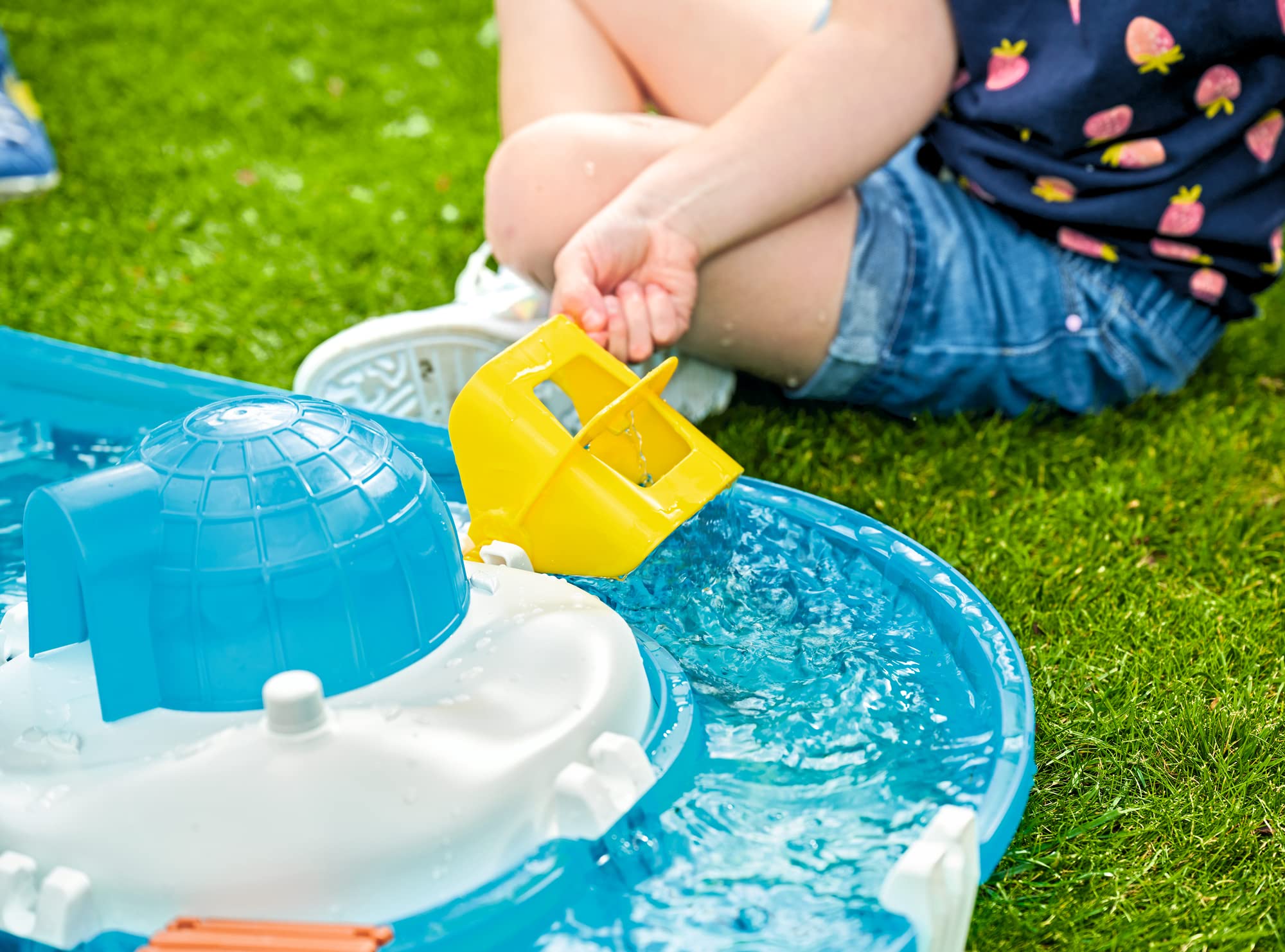 AquaPlay - Polar - Wasserbahn mit Eisberg, Stausee und Rampe für einen Wasserfall, inklusive Spielfigur Olivia mit Farbwechsel-Funktion, für Kinder ab 3 Jahren 8700001522 Türkis