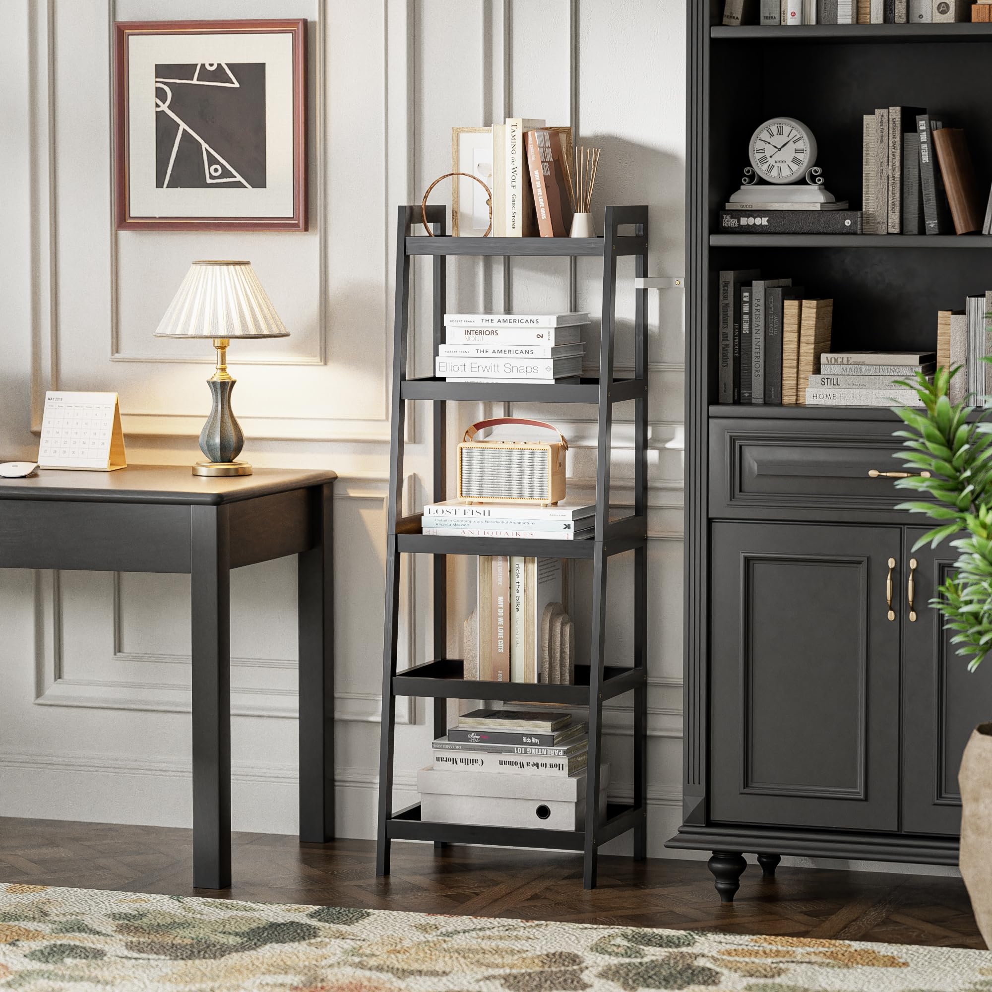 SMIBUY Bibliothèque échelle en Bambou, 4 Niveaux et 5 Niveaux Présentoir de Plantes autoportant Étagères économiseurs d’Espace pour Chambre, Cuisine, Balcon (Noir, 5 Niveaux (127cm H))