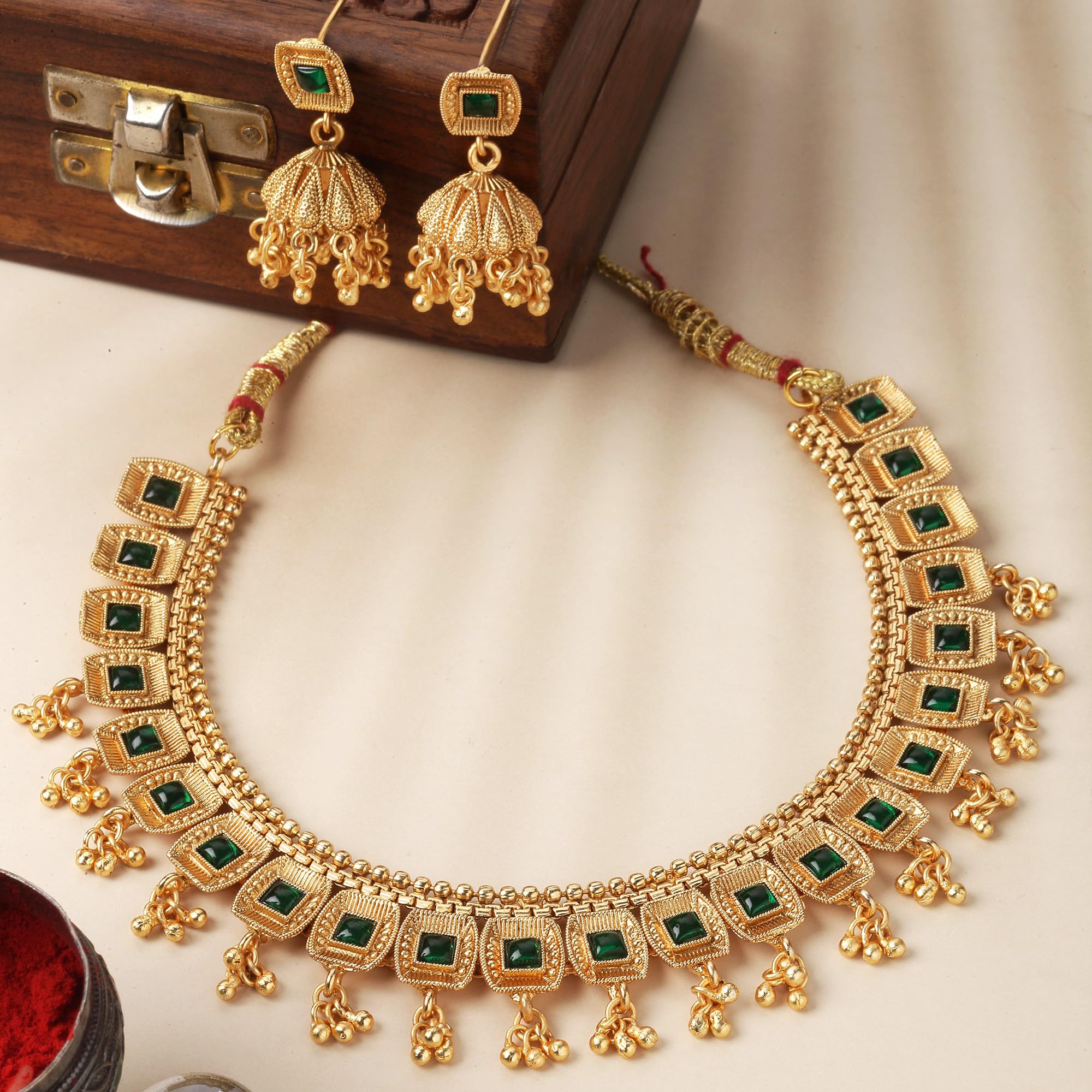 Antique Gold-Plated Stone Studded Necklace Set