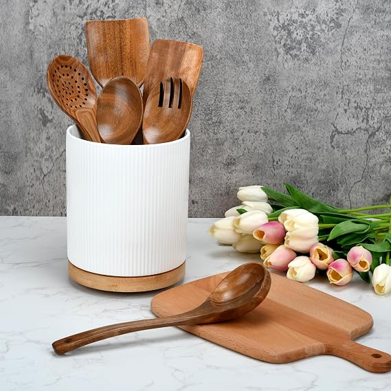 Wooden Spoon Cooking Utensils 6-Piece Kitchen Utensil Set - Large Cooking Spoon Made of Natural Teak Wood - Heat-Resistant Non-Stick Coating Comfortable Handle Includes Soup Ladle