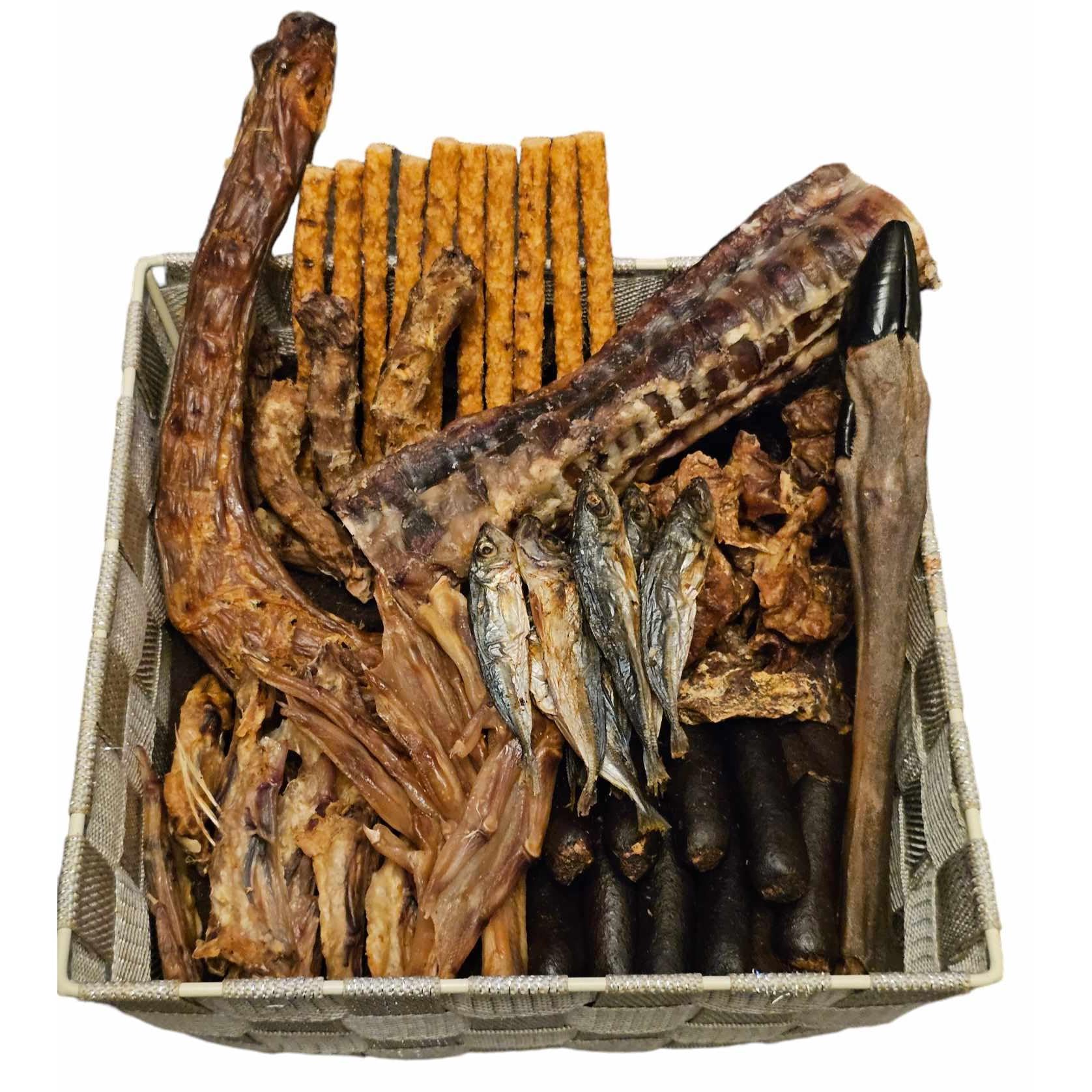 New 60 Piece natural dog treat Christmas Box