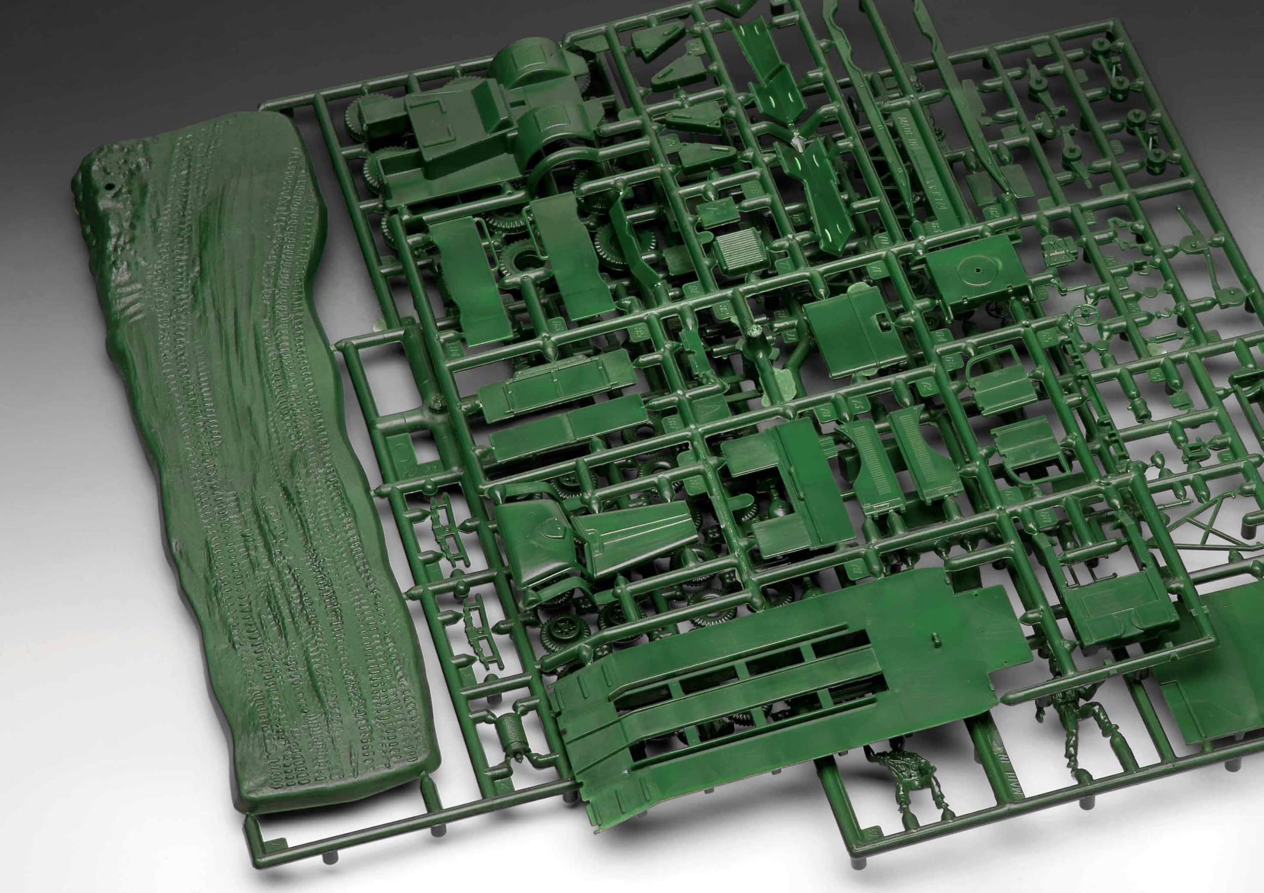 Amazon | ドイツレベル(Revell) 1/76 M19戦車運搬車 プラモデル 03364