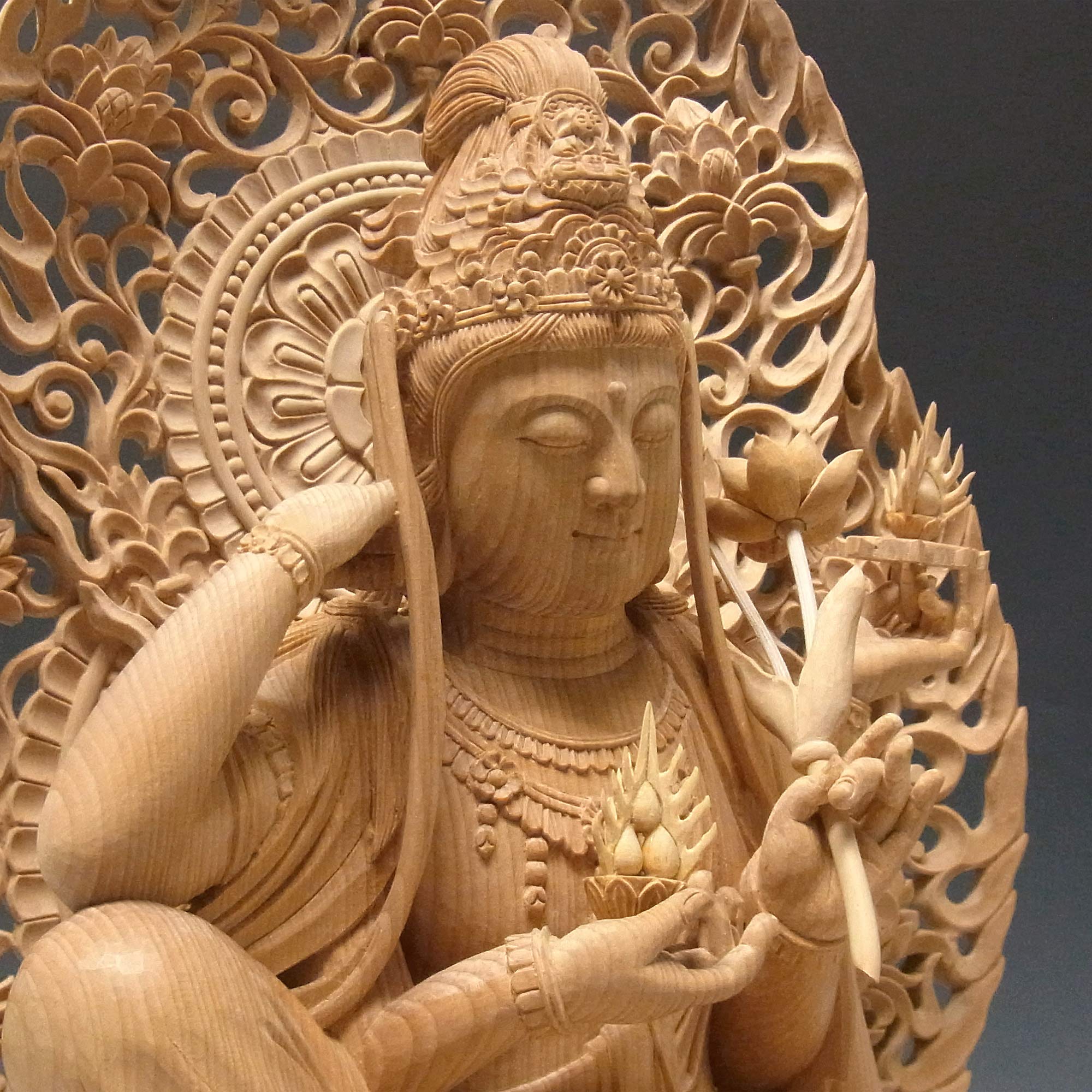 Amazon | 榧 如意輪観音 坐像 54cm 最上彫り 木彫り 仏像 | Ryusho