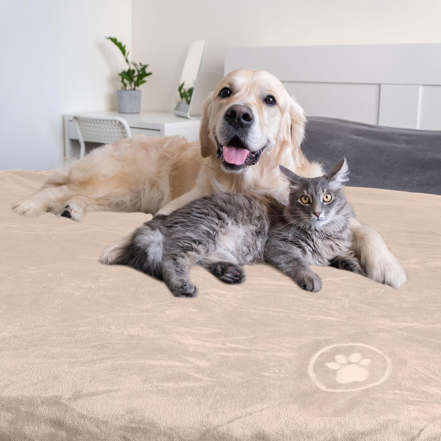 PETMAKER Dog Blanket - 80x100in Reversible Sherpa Blanket - Throw Blankets for Bed, Couch, Crate, or Car - Machine Washable Puppy Essentials (Tan)