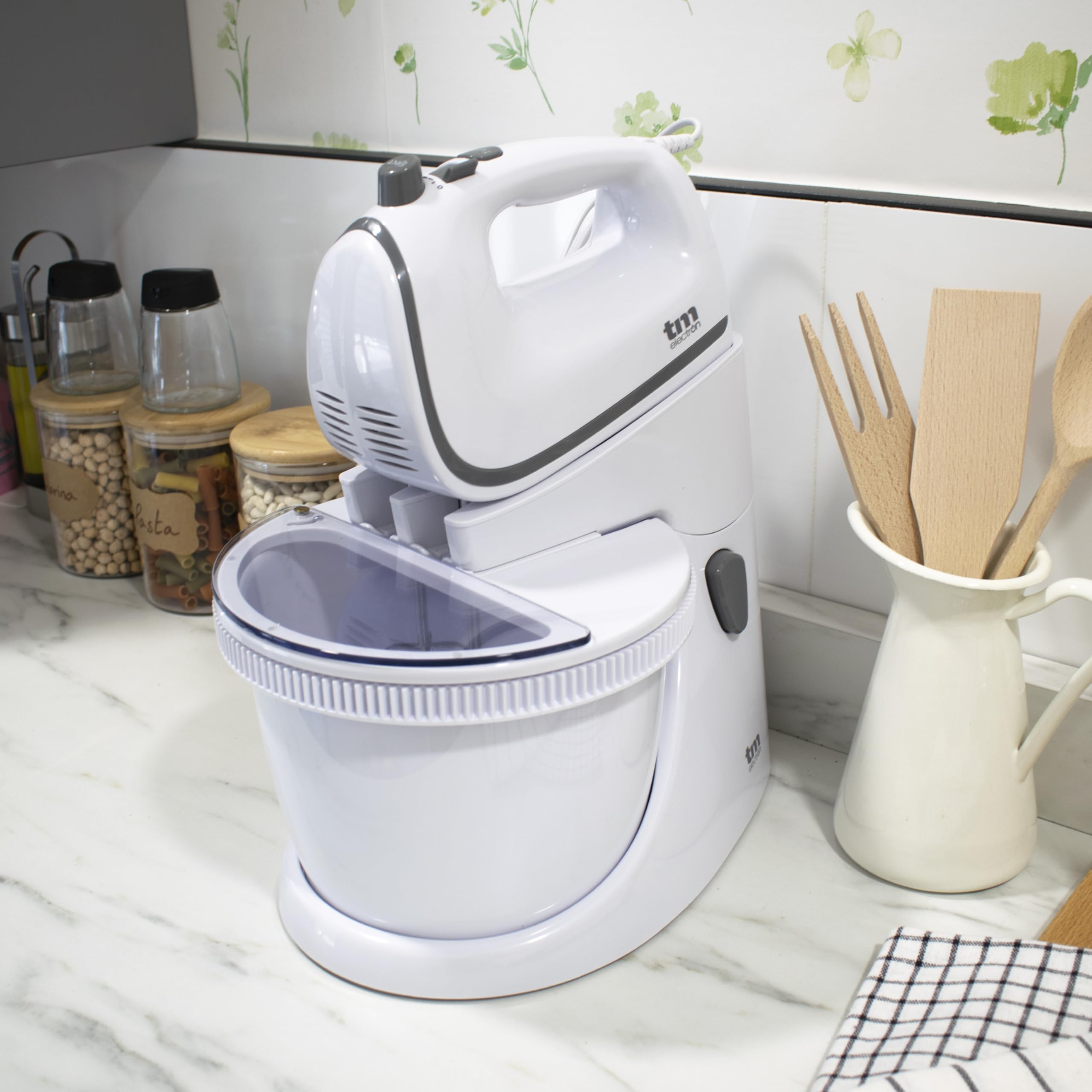 TM Electron TMPBA112 - Batidora Amasadora para repostería con bol 2.5 L y tapa antisalpicadura, 450 W