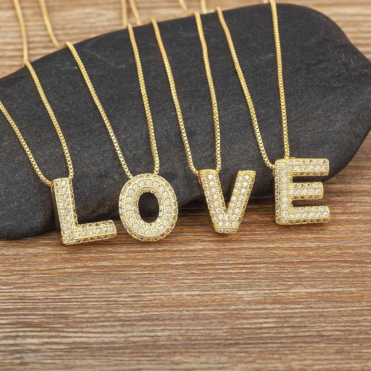 jewelry Neu 2025 Klassisch Neu Für Trendige Initialen Englisches Alphabet 26 AZ Buchstabenanhänger Vergoldung Familienname Hauptstadt Halskette Für Frauen Mit Für Sie Schmuck Modeaccessoires Kreatives