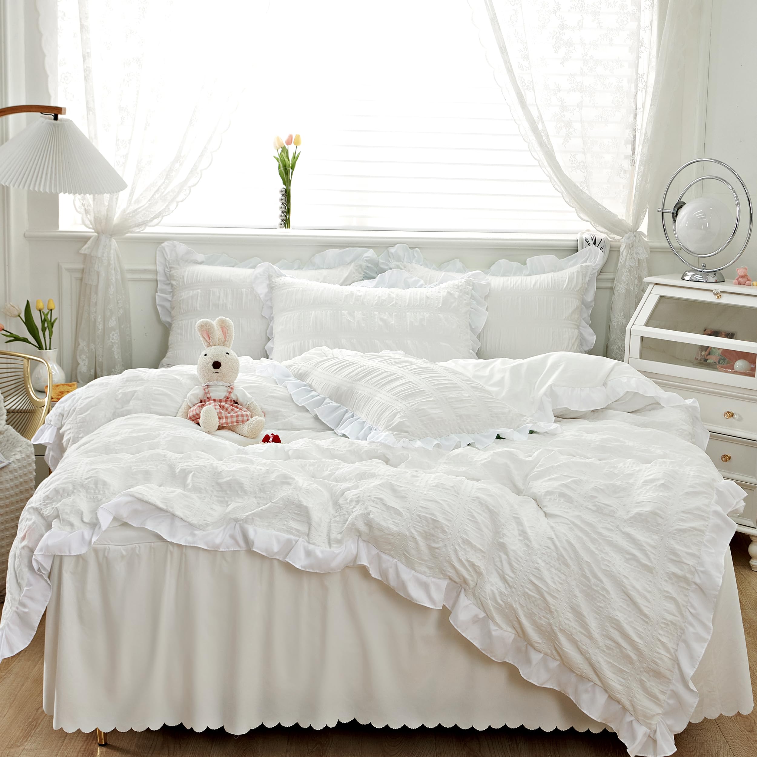 GETIYA Fluffy Seersucker Bed Linen, 135 x 200 cm, Elegant White Bed Linen, Girls, Women, Aesthetic Ruffle Bed Linen, Microfibre, Plain Duvet Cover, Single Bed with 1 Pillowcase 80 x 80 cm Product Image 3