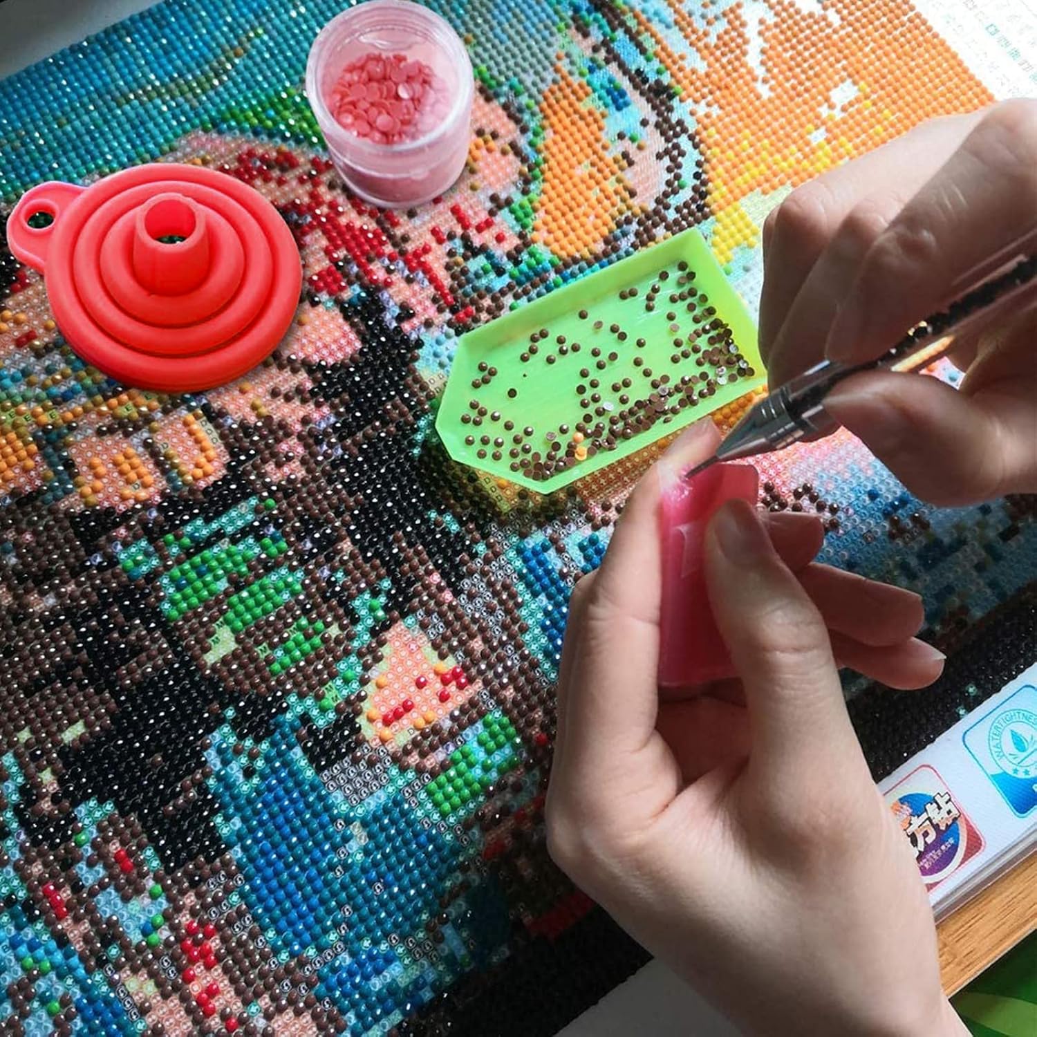2 Pcs Diamond Painting Tools Funnel Convenient Foldable Beads Container Mosaic Tool for 5D DIY Diamond Painting Kits for Adults