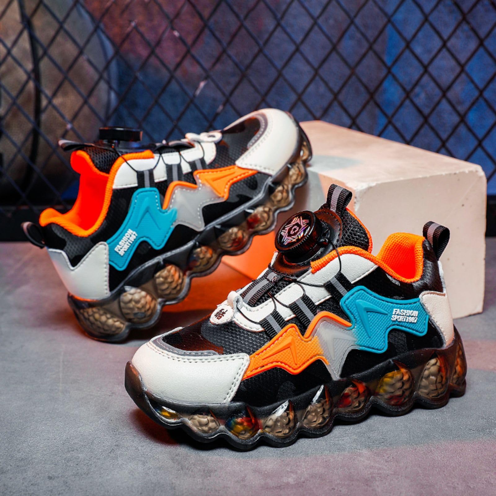 Neue Kinder Basketballschuhe Kinder Sportschuhe Twist Schnalle Turnschuhe Jungen und Mädchen Basketballschuhe, 8211 Orange, 32 EU