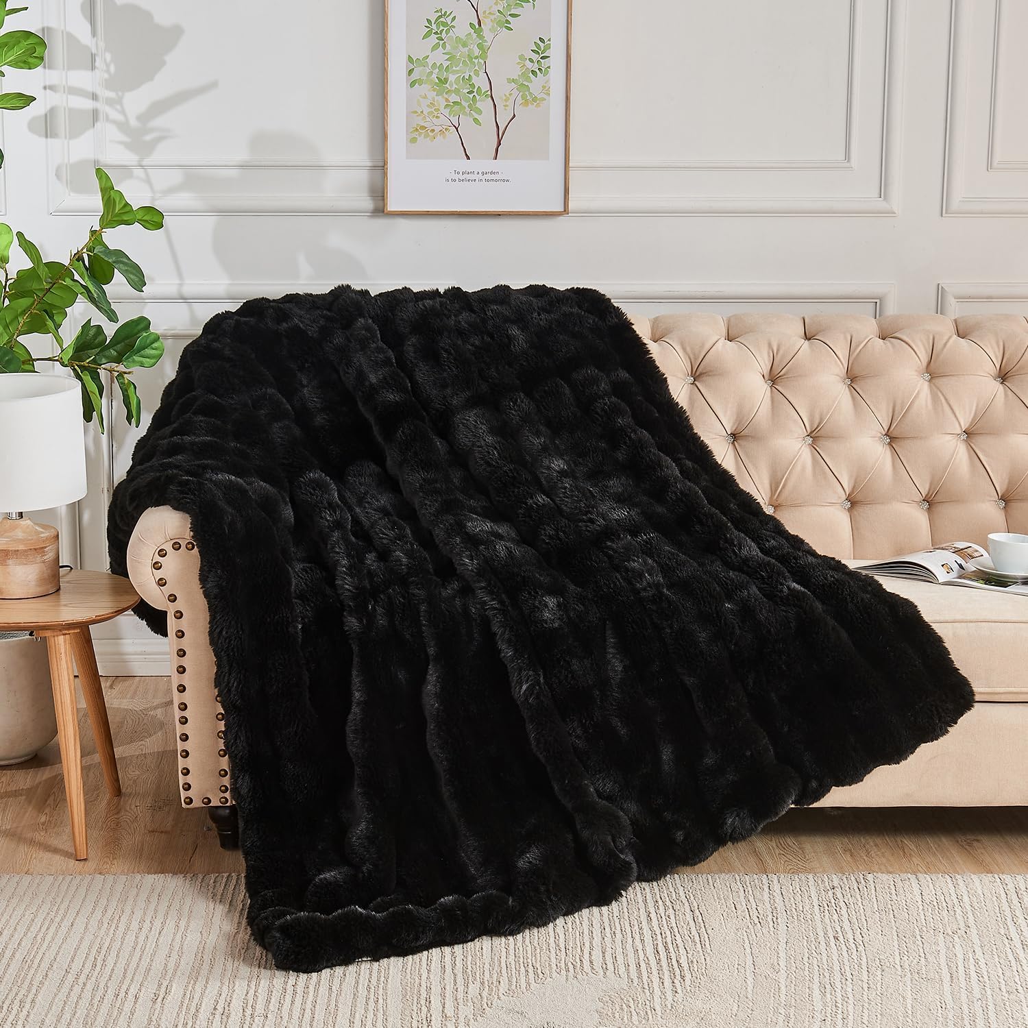Wajade Luxury Fluffy Rabbit Fur Throw Blanket Super Soft Bubble Faux Fur Blanket Warm Fuzzy Large Blanket for Bed Couch Car Cozy,Black 127x153CM - Image 2
