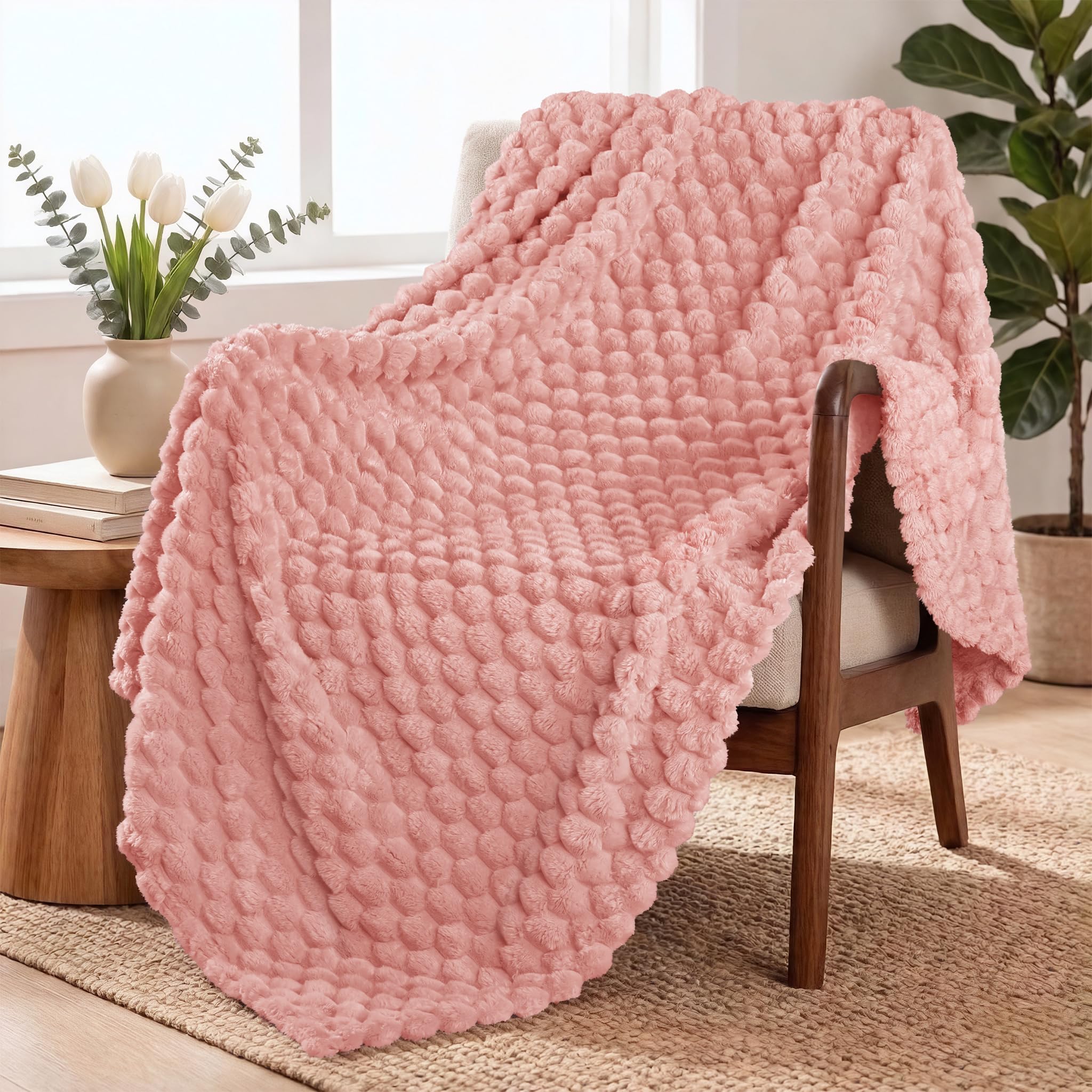 Exclusivo Mezcla Large 3D Fleece Throw Blanket for Couch, Dusty Pink