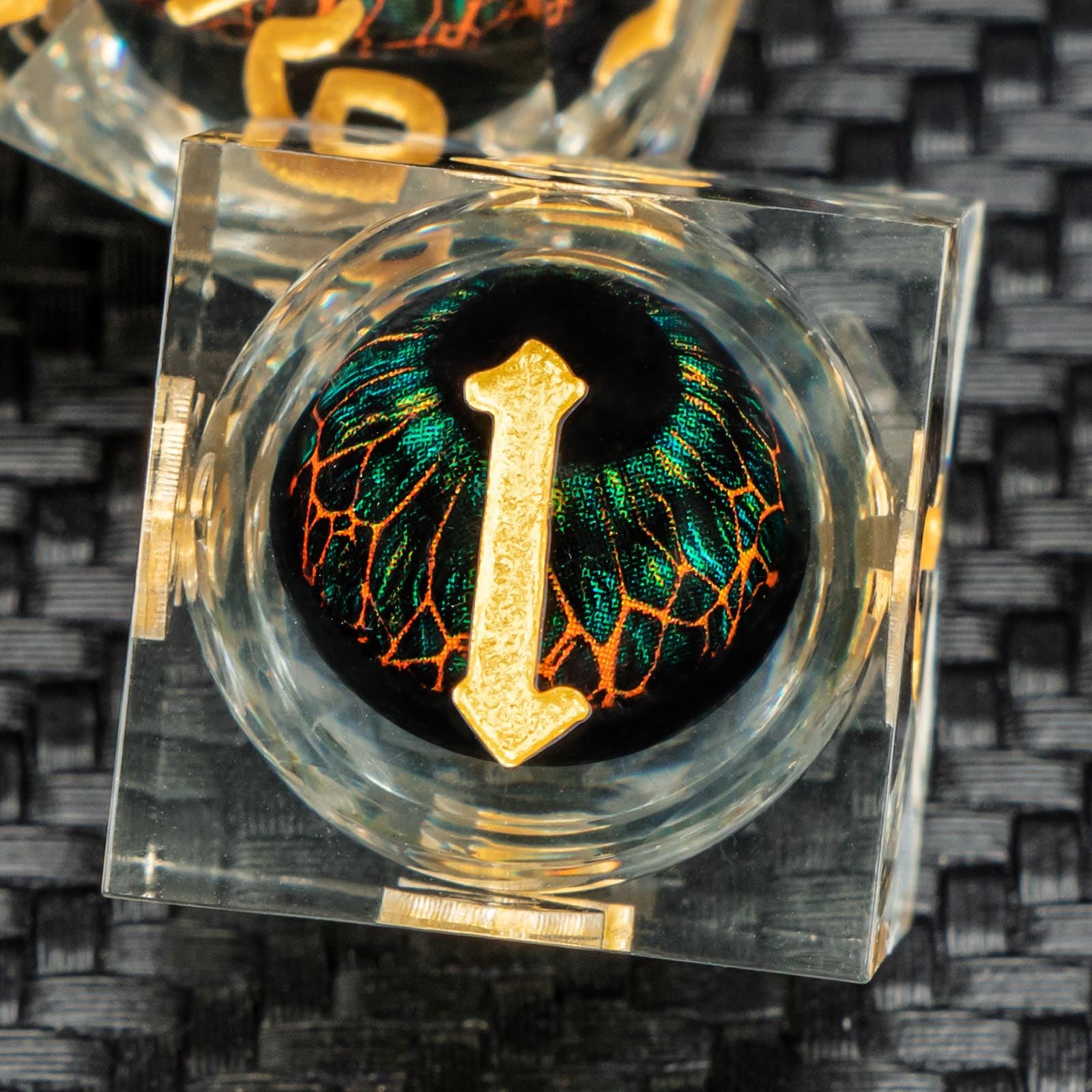 KERWELLSI Set di dadi galleggianti in resina con nucleo liquido, con confezione regalo, dadi poliedrici per giochi di ruolo D20 D12 D10 D8 D6 D4