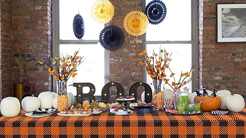 Miniatura 6 de Erweicet Mantel de Halloween de 3 piezas, suministros de decoración para fiesta de Halloween, mantel a cuadros negro y naranja, mantel de plástico a