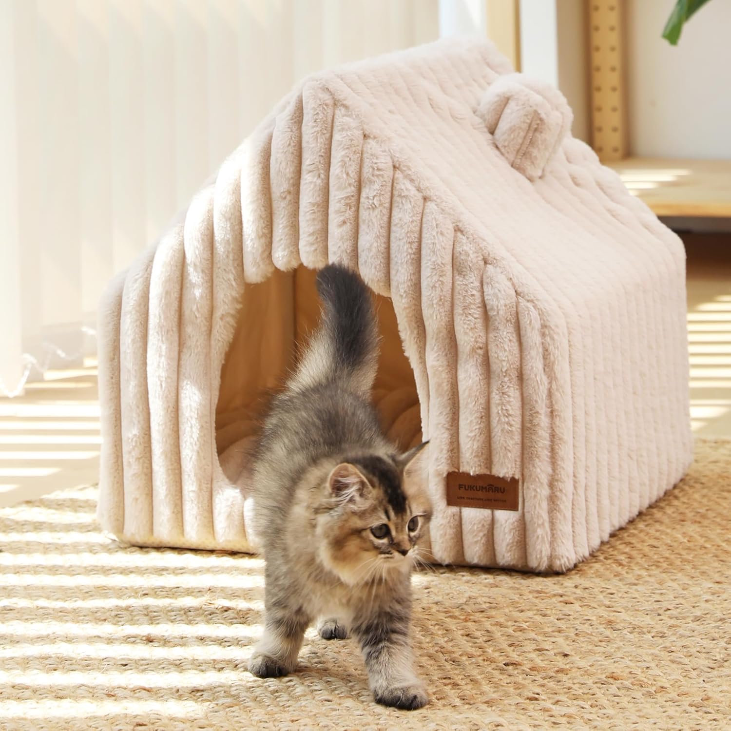 FUKUMARU Cat Houses for Indoor Cats, Washable Cute Cat Bed Cave with Removable Pillow, Large Semi-Enclosed Cozy Dog House Indoor, Soft Faux Rabbit Fur Kitten Bed, 17.5-Inch Cat Hideaway, Pink Grey