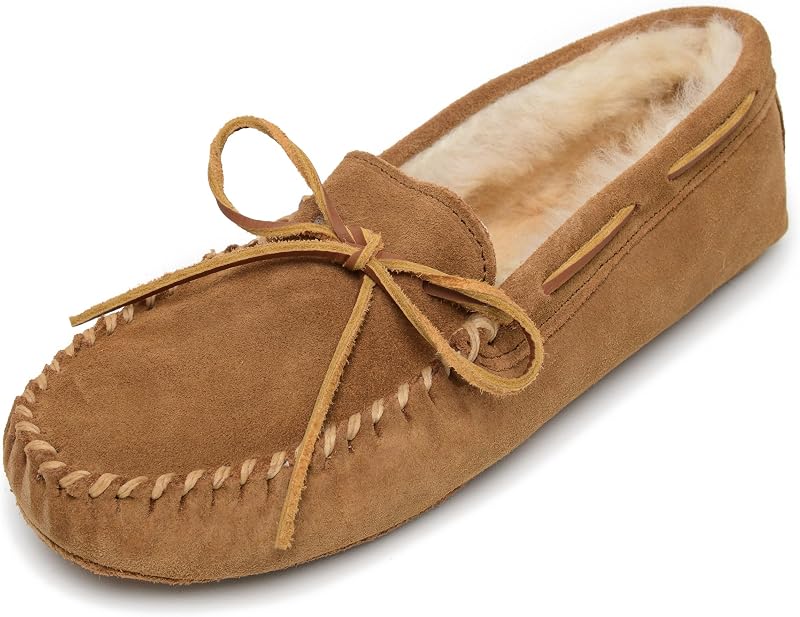 Minnetonka Men's Sheepskin Softsole Moccasin Slipper