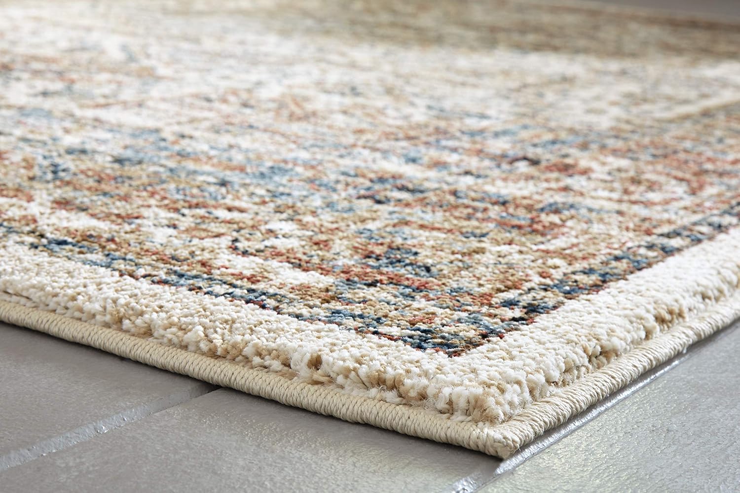 Contemporary Blue Medallion 5' x 7' Synthetic Area Rug