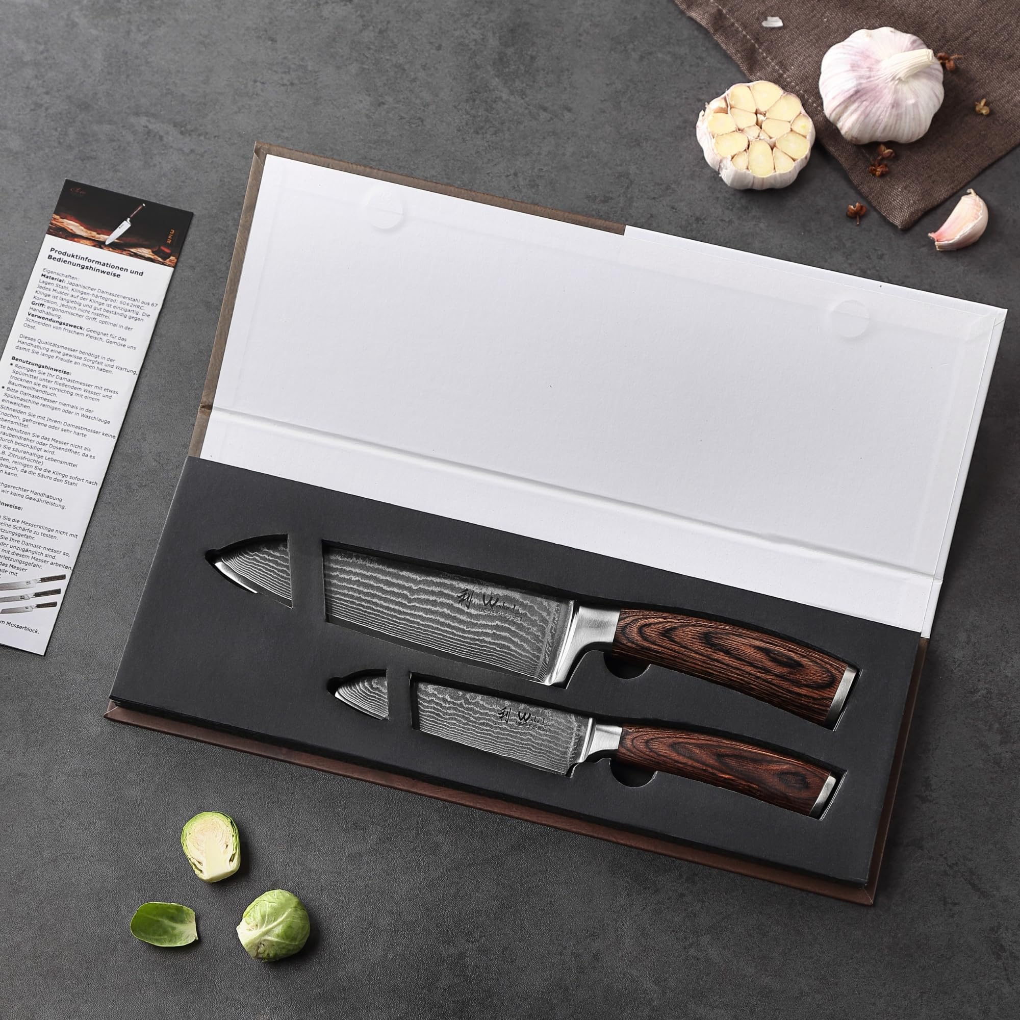 Wakoli EDIB 2-teiliges Küchenmesser Set aus echtem Damaststahl (VG10 Kern) in edler Geschenkbox – mit 2x Santoku Messer – Scharfe Damastmesser im Damastmesser Set mit ergonomischen Pakkaholzgriffen