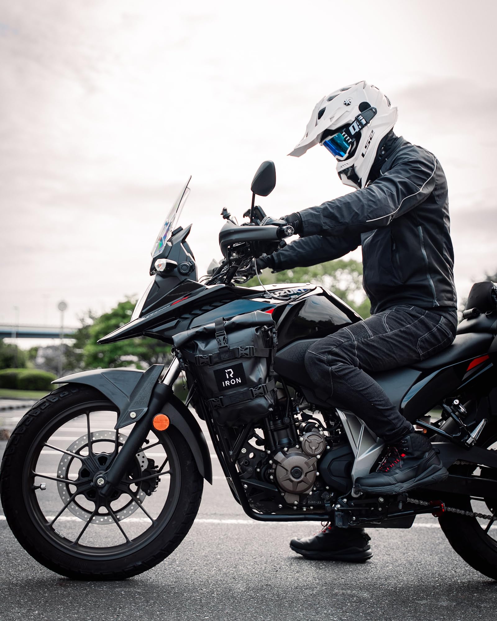 RIDEIRON Borse Crash Bar Moto 2×5L Impermeabili, Laterali Universali, Montaggio Rapido, PVC 500D, Nero