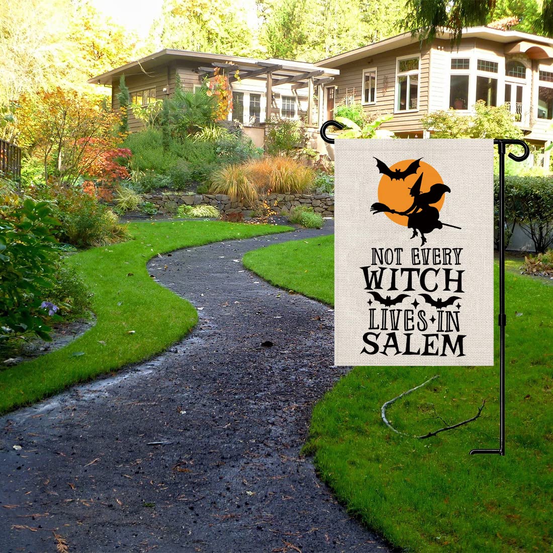 Drapeau De Jardin De Sorcières Pour Halloween « Not Every WIitch Lives In Salem » - Décoration De Jardin (Lives In Salem F1