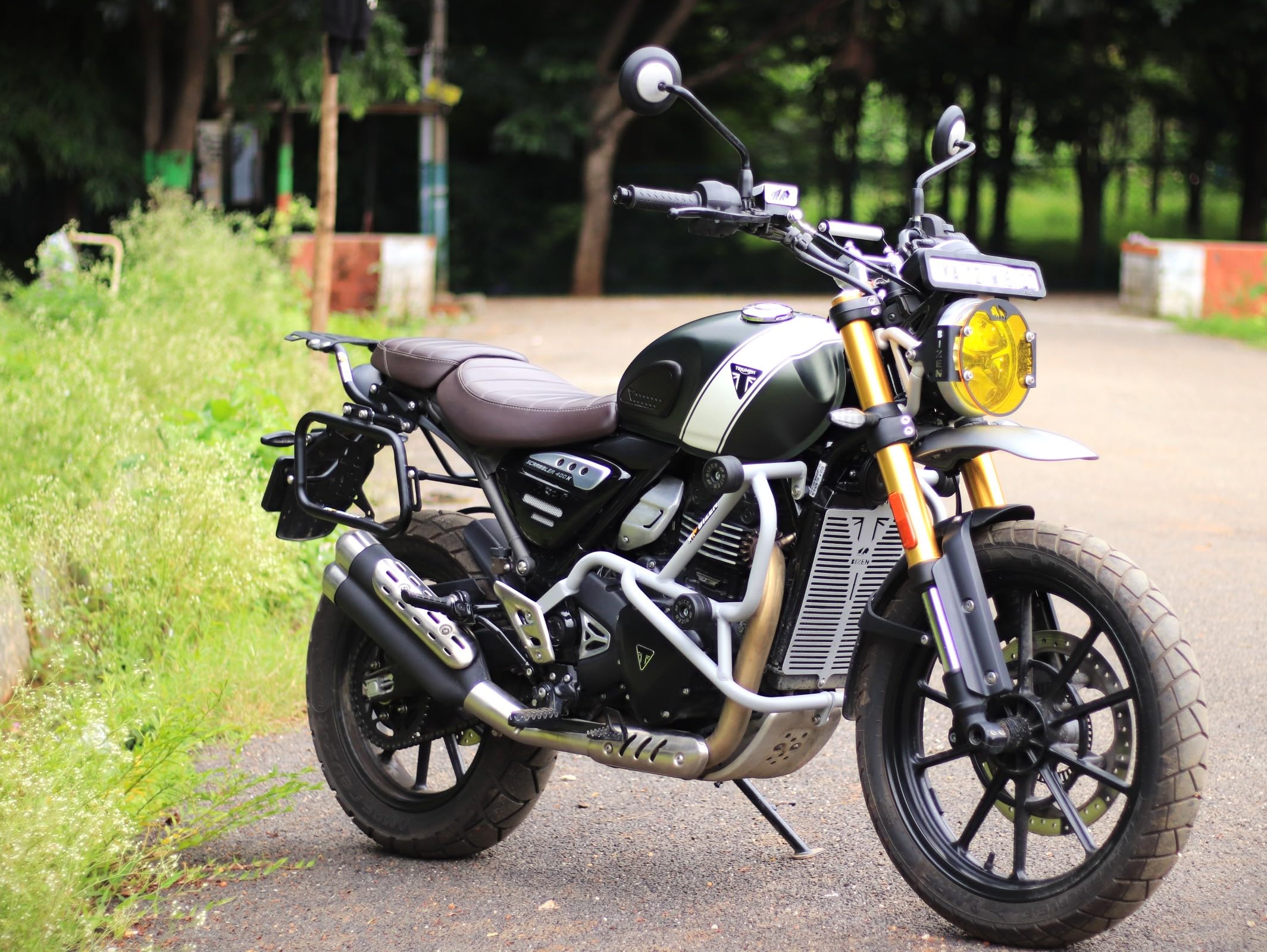 Bizen Triumph Speed 400 & Scrambler 400x Premium Headlight Guard Bizen Triumph Speed 400 & Scrambler 400x Premium Headlight Guard