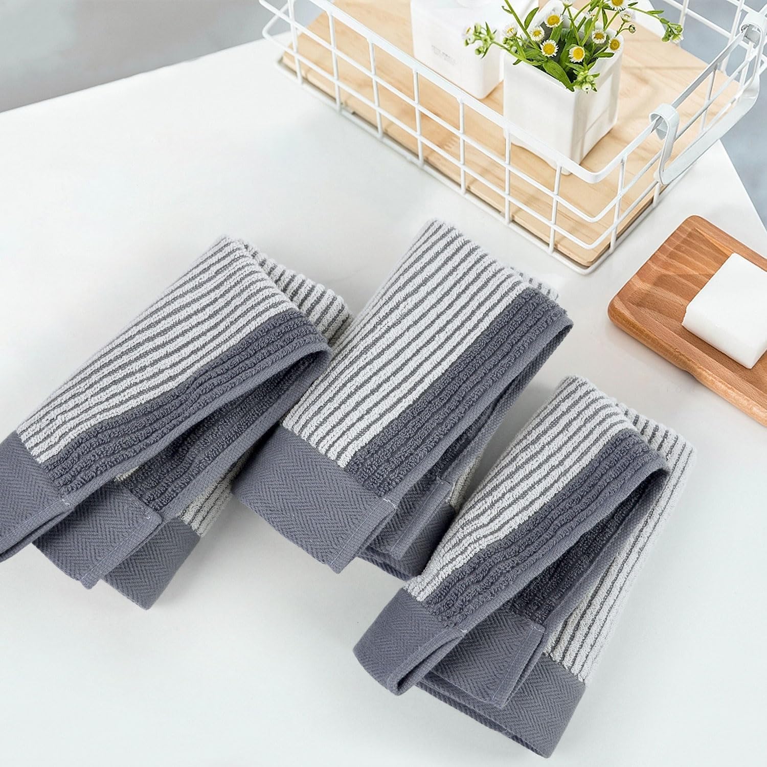 Cleanbear Wash Cloths for Showering, 12 Washcloths with Stylish Jacquard Weaved Design, Cotton Washcloth Set, 13 x 13 Inches, Gray - Image 6