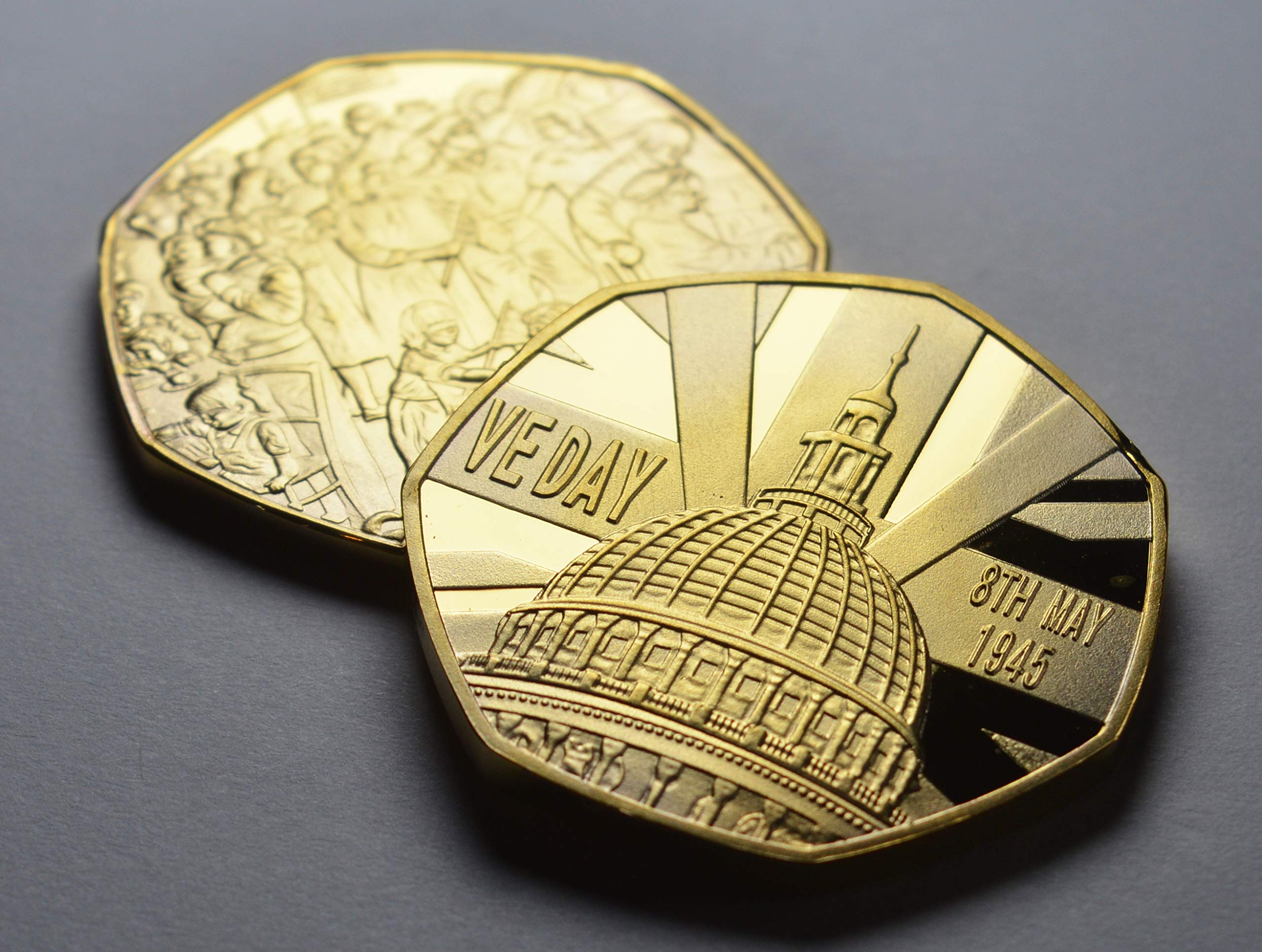 The Commemorative Coin Company VE DAY 24ct Gold Commemorative. Victory in Europe, WW2, 8th May 1945