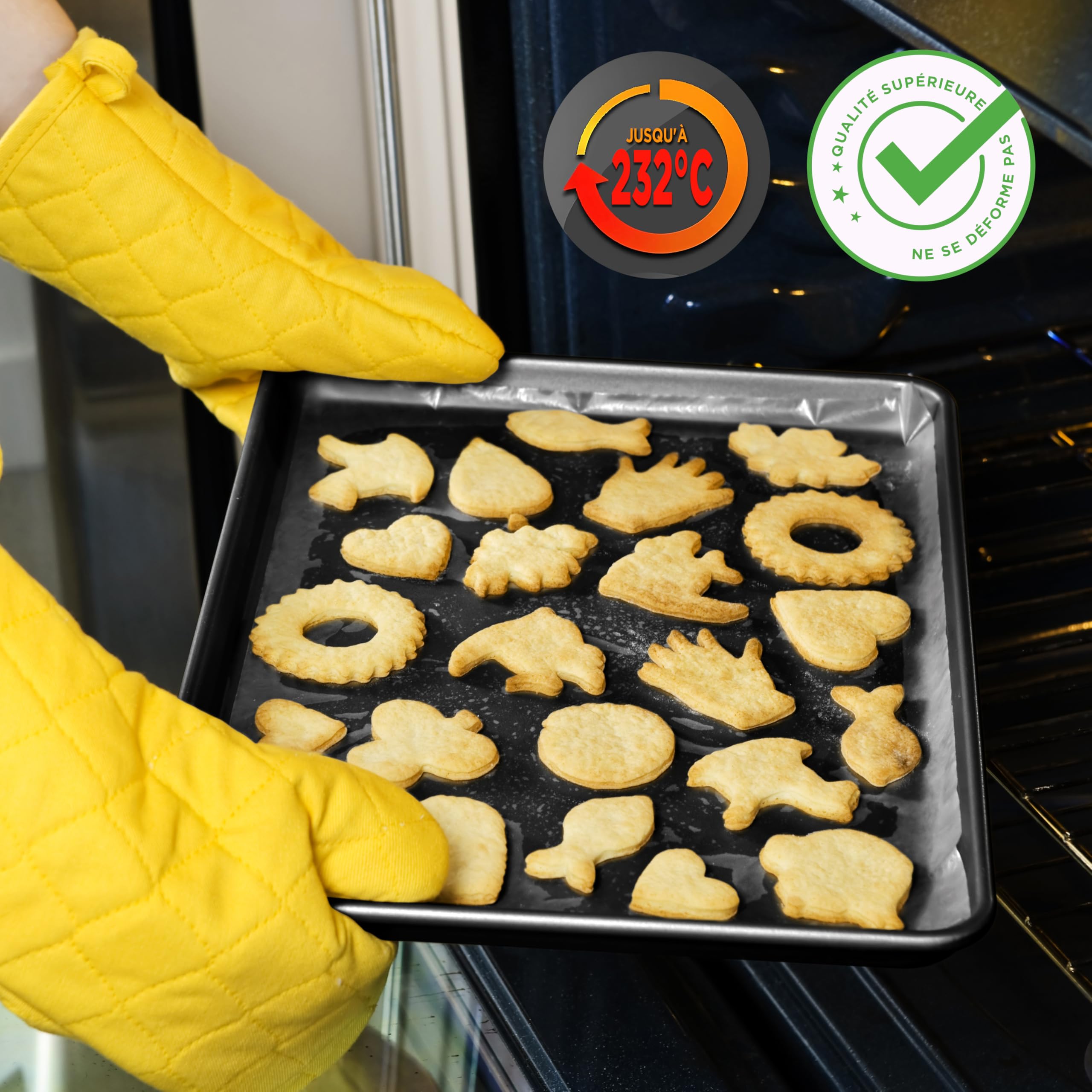 NutriChef Plaque à Biscuits Non-adhésive - Ensemble de 2 Grandes Plaques de Cuisson en Métal pour Four, Plaques de Cuisson Non-adhésive de Haute Qualité, Revêtement Métallique Noir, Sans PFOA, PFOS