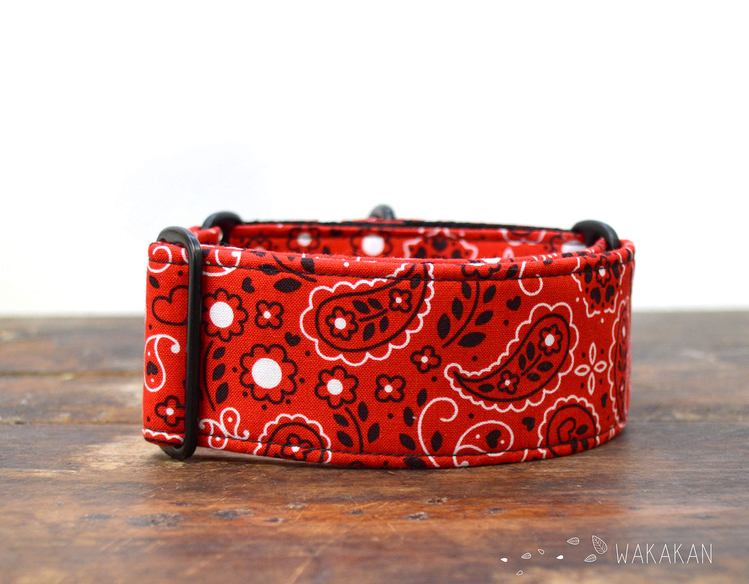 Collare per cani martingale: Red Bandana, fatto a mano in Spagna da Wakakán
