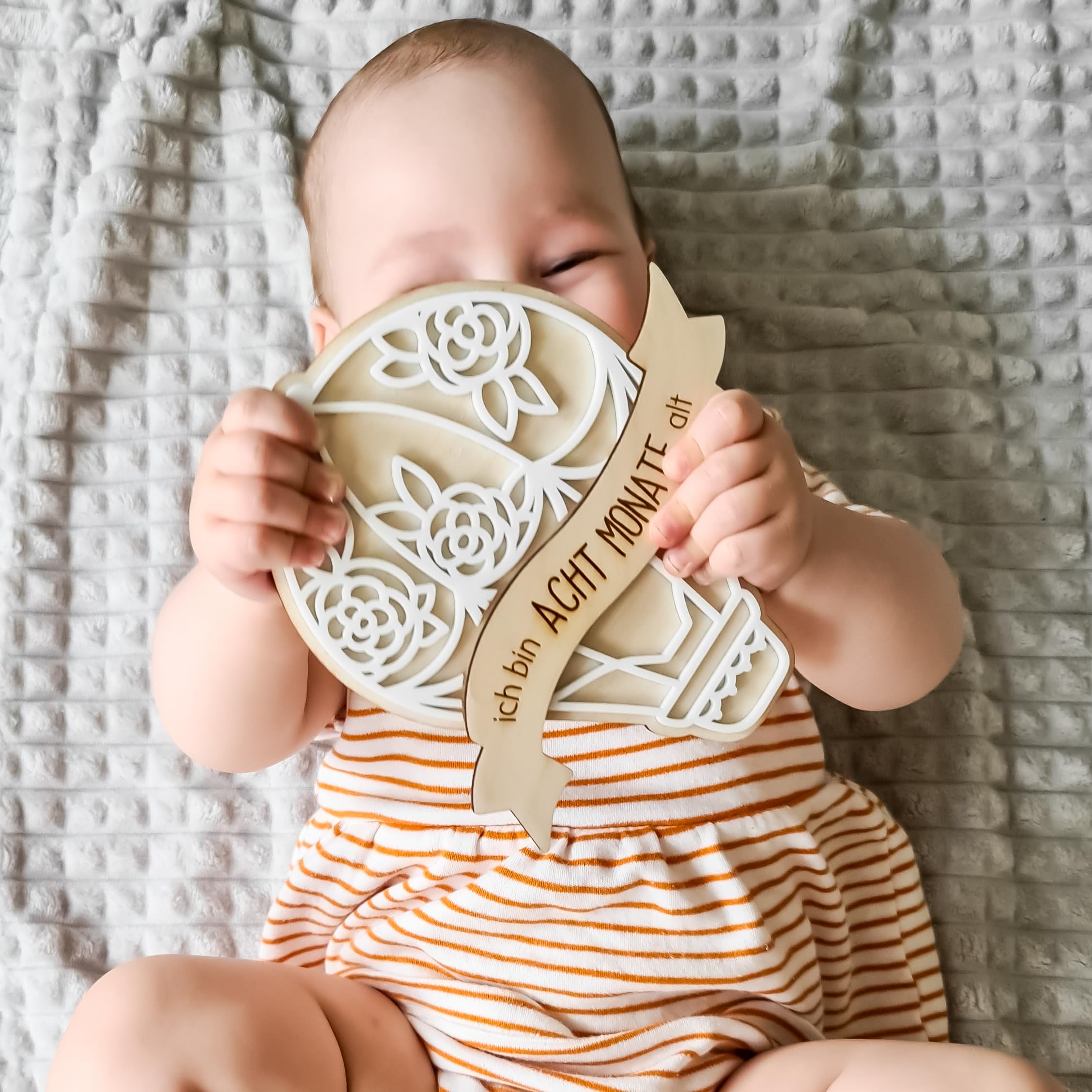 Meilensteinkarten Baby Holz 1-12 Monate personalisiert – Mädchen & Jungen Heißluftballon (Set 4) Komplett-Set)