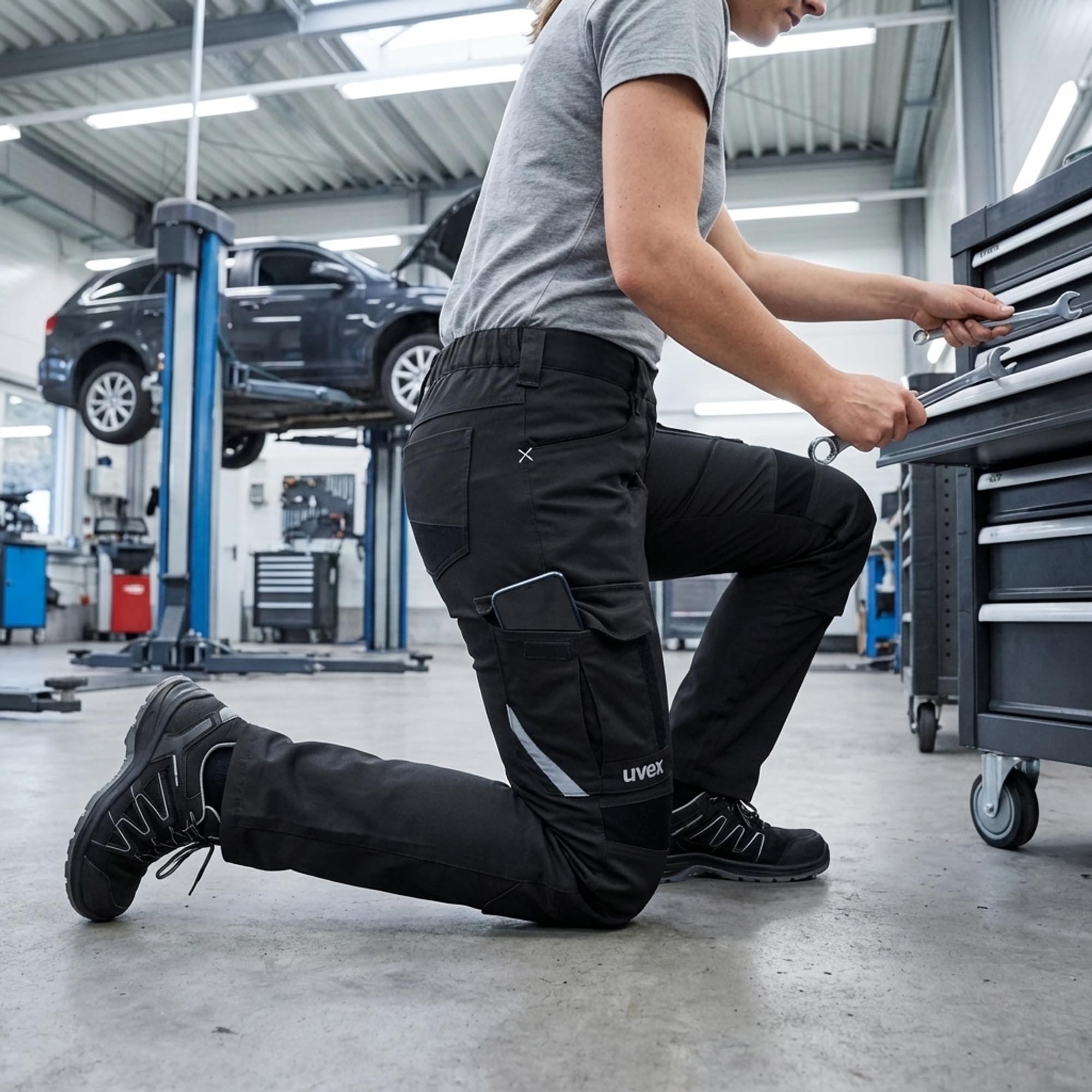 Uvex suXXeed Industry Damen Bundhose - Frauen Arbeitshose - mit Stretch & Kniepolstertaschen