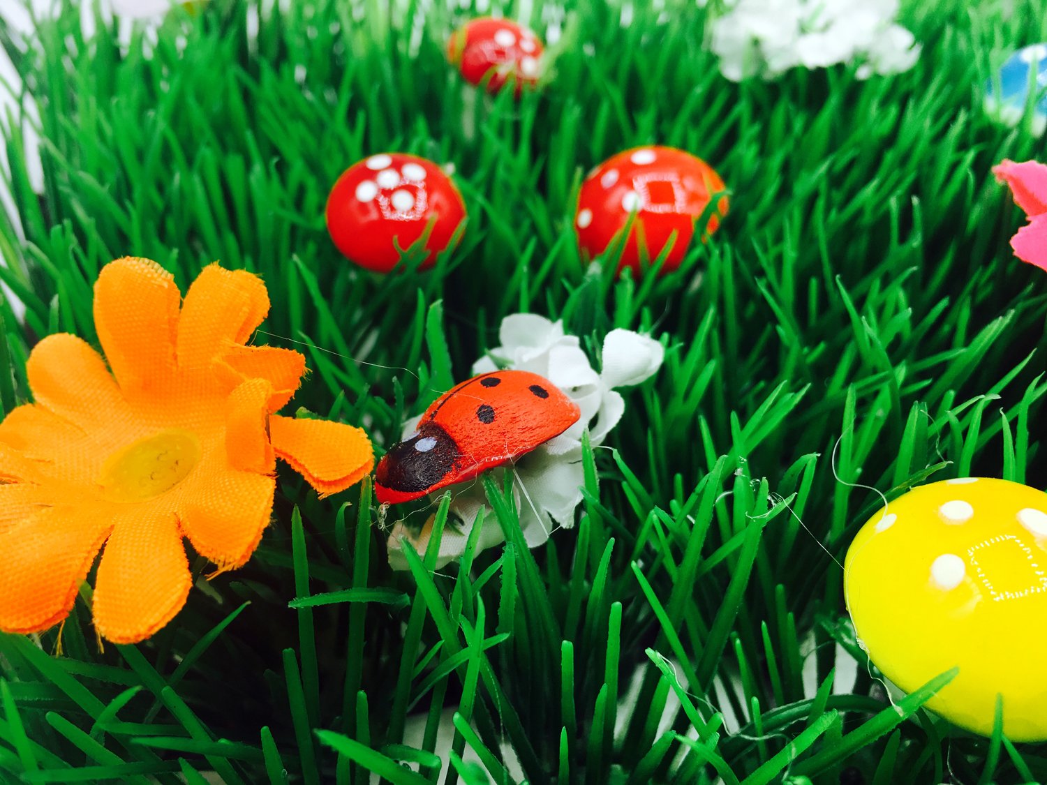 The Irish Fairy Door Company - Grass Patch Garden Fairy Decoration, Multicolor, Small - Image 2
