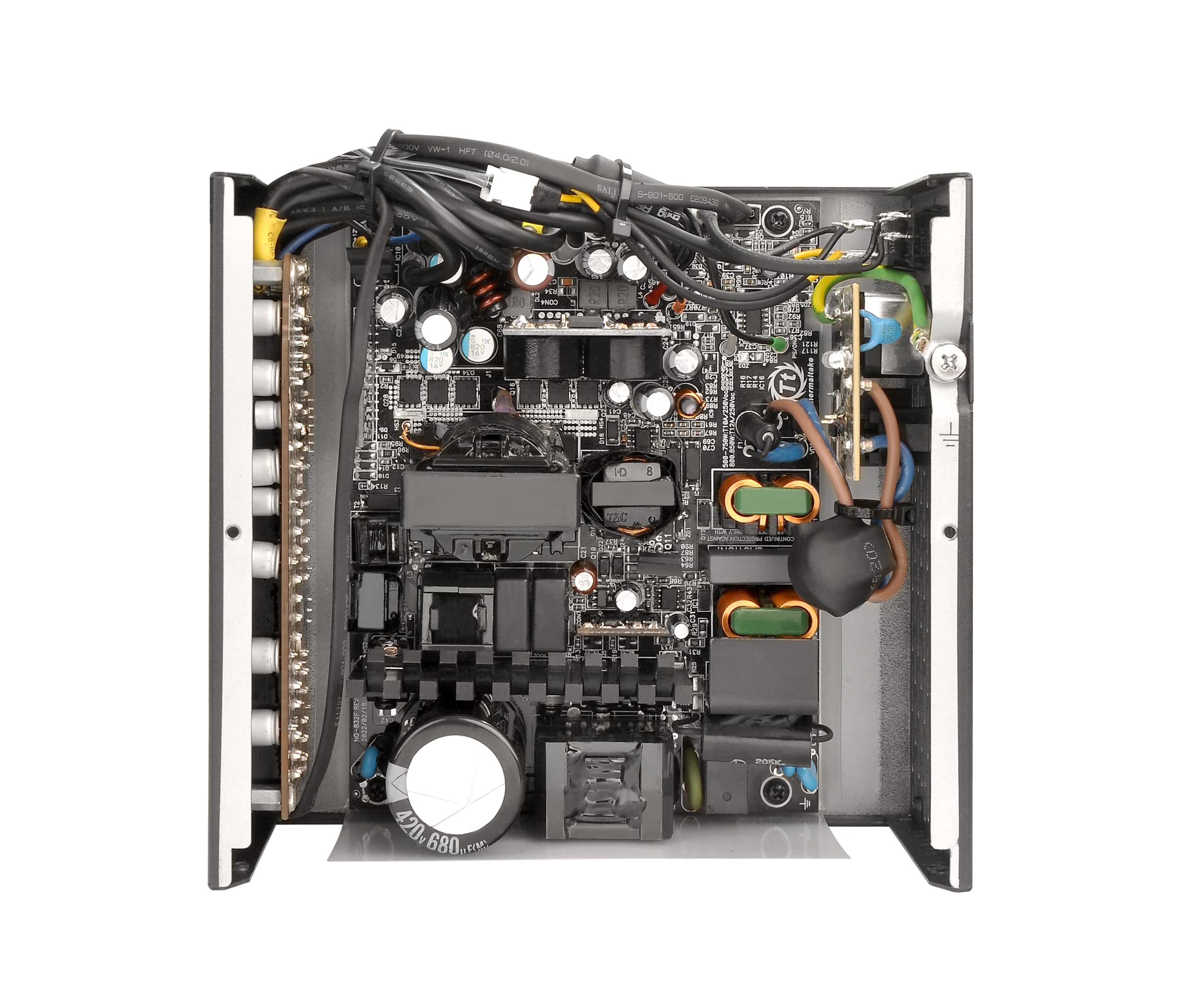Thermaltake Toughpower GF3 ARGB 750W | Alimentation PC ATX 3.0 | PCIe Gen 5.0 | 80-Plus Gold | entièrement modulaire | Ventilateur Silencieux 140 | Certifié UE | Noir