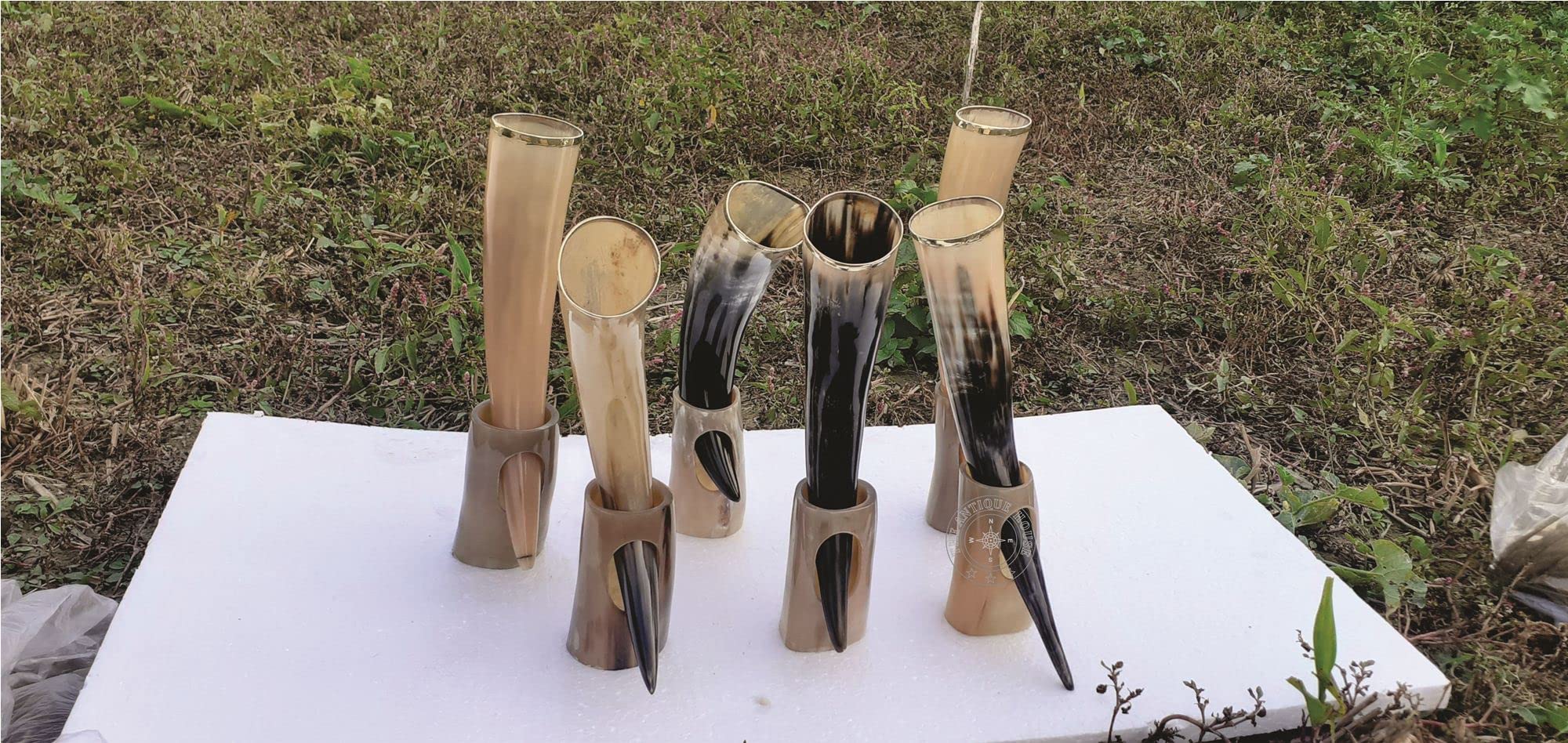 THE ANTIQUE HOUSE Lot de 6 tasses en corne de bœuf avec support style viking - Cadeau de Noël
