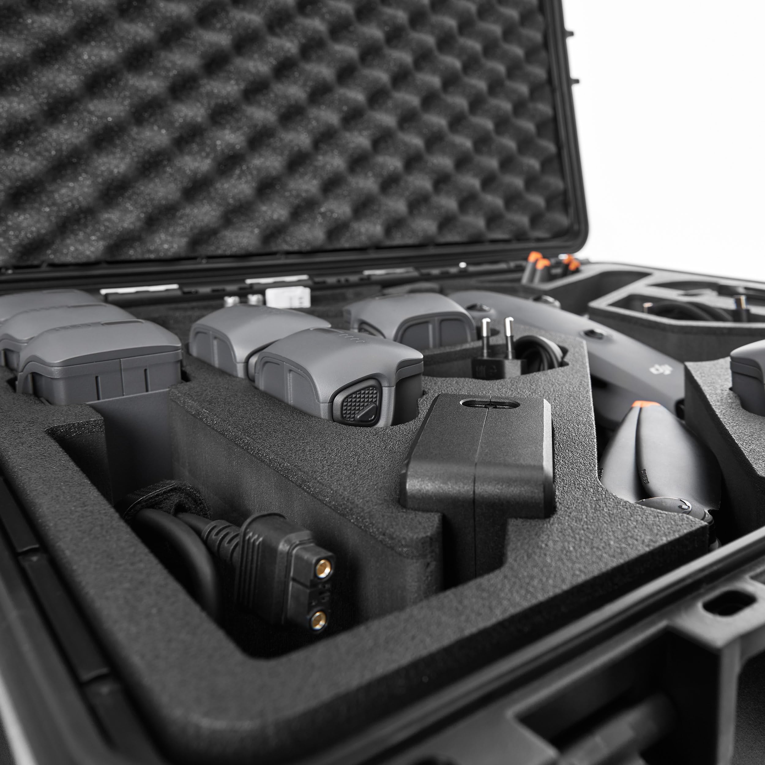 TOMcase Valise pour DJI Mavic 4 Pro, Fly More/Creator Combo, avec RC2/RC Pro 2 « Ready-to-Fly & Ready-to-Charge » – Valise Rigide, étanche pour l'extérieur – Fabriquée en Allemagne