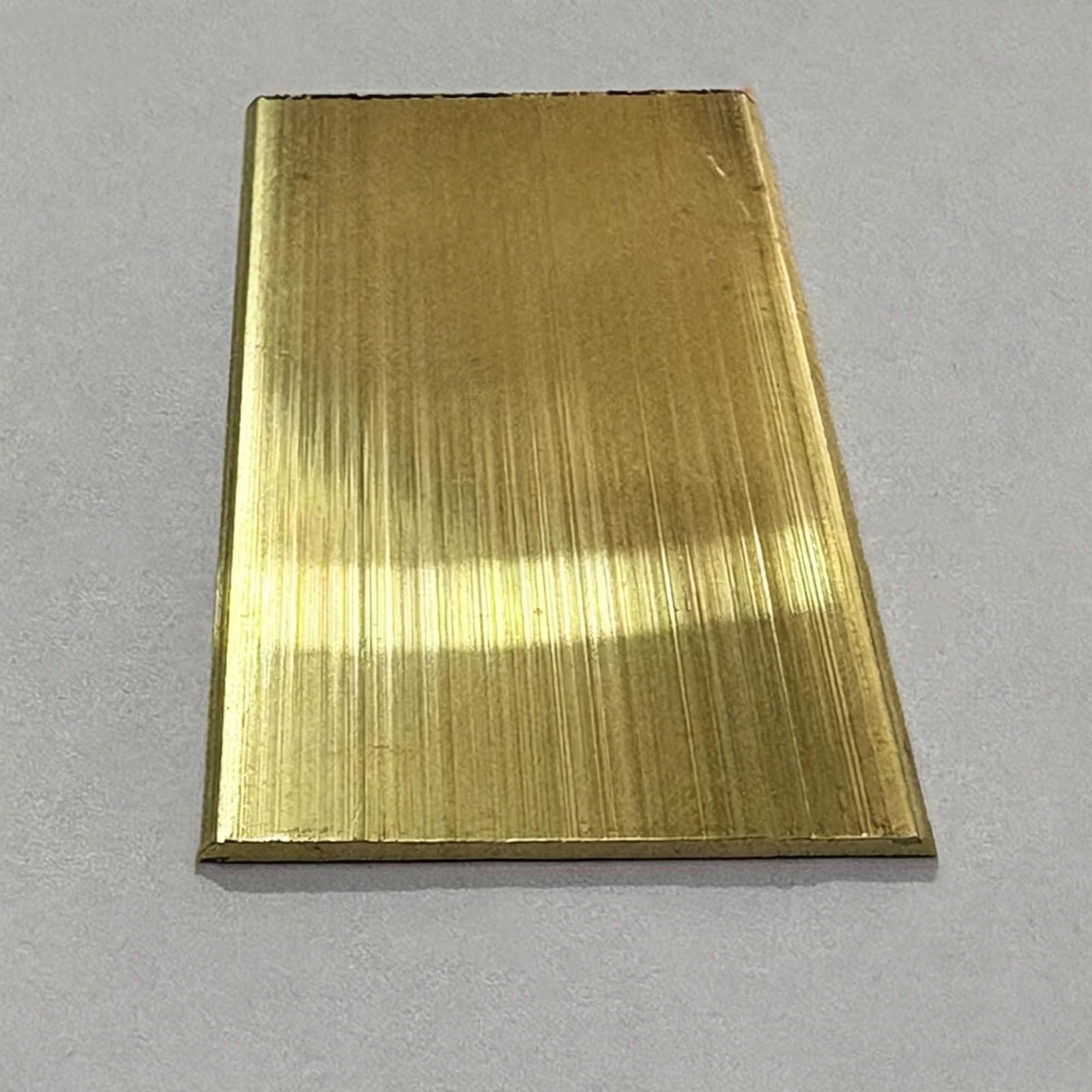 Soglia di Dislivello Pavimento Profilo di Transizione Piatto in Ottone per Giunti, Soglia Sottoporta Spessa 1,5 mm a Superficie Liscia, Profilo di Finitura per Pavimenti(Natural Brass,W 15mm(5/8in))