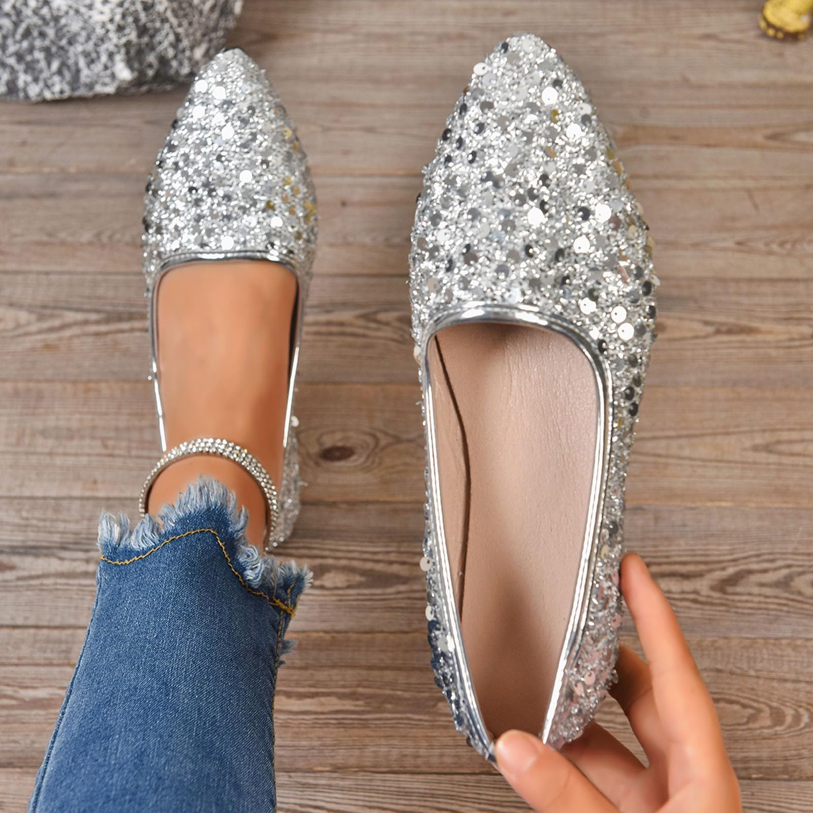 Womens Sparkly Sequin Flats Casual Fashion Summer Party Prom Flats Pointed Toe Soft Insole Shiny Glitter Dress Shoes — view 5